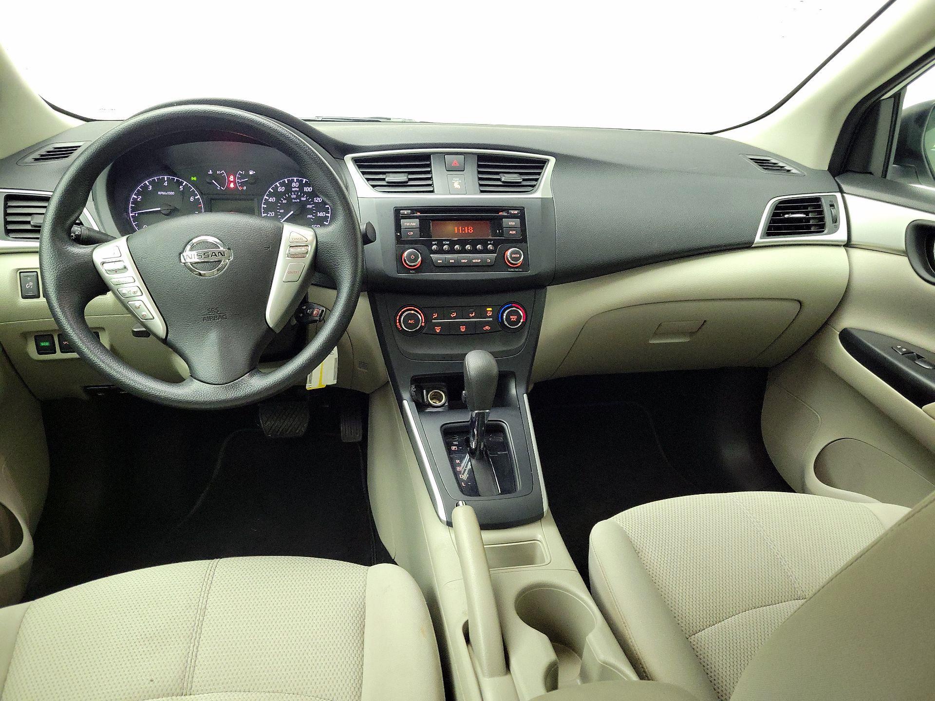 Thumbnail: 2017 Nissan Sentra - 9