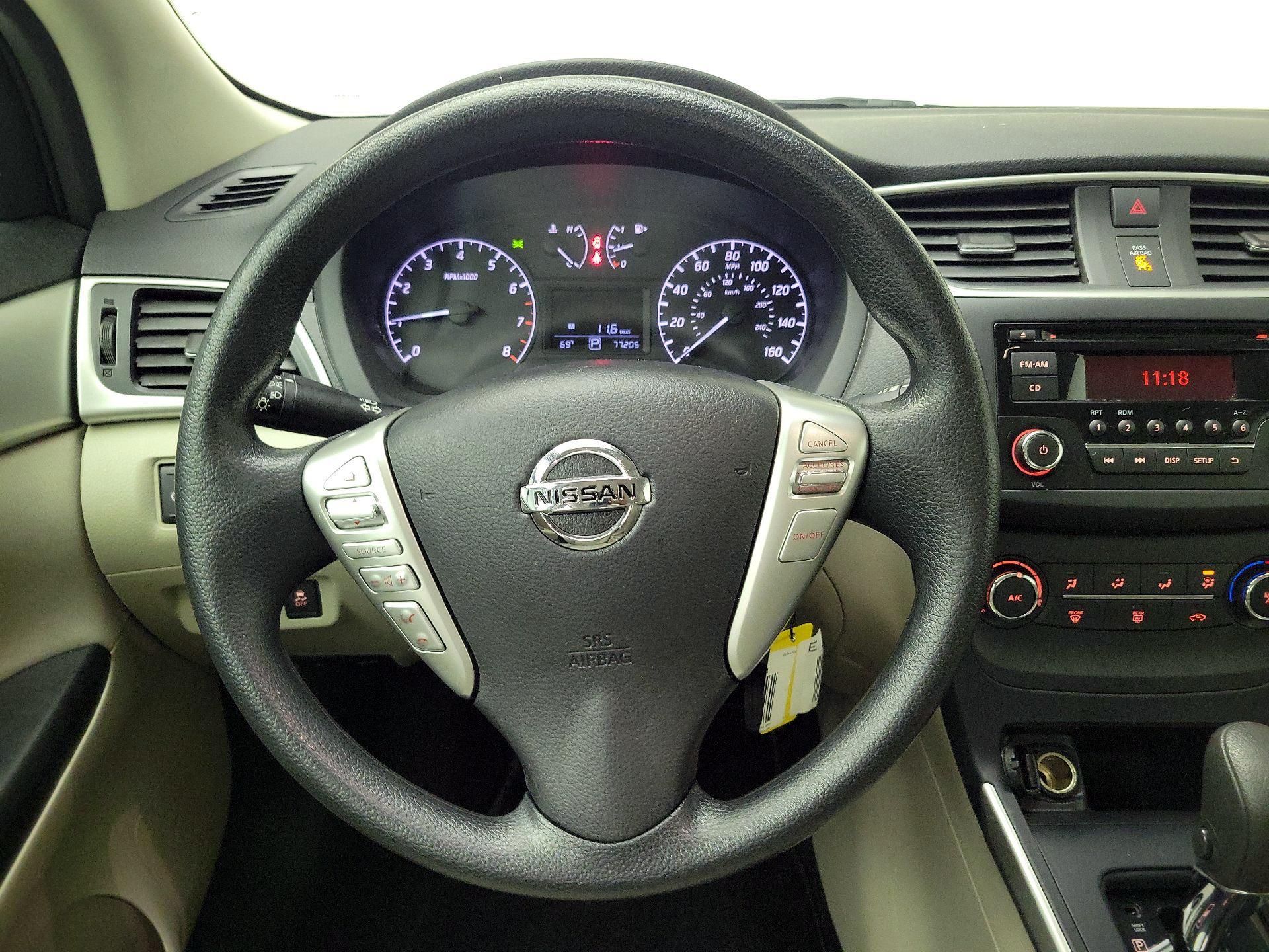 Thumbnail: 2017 Nissan Sentra - 10