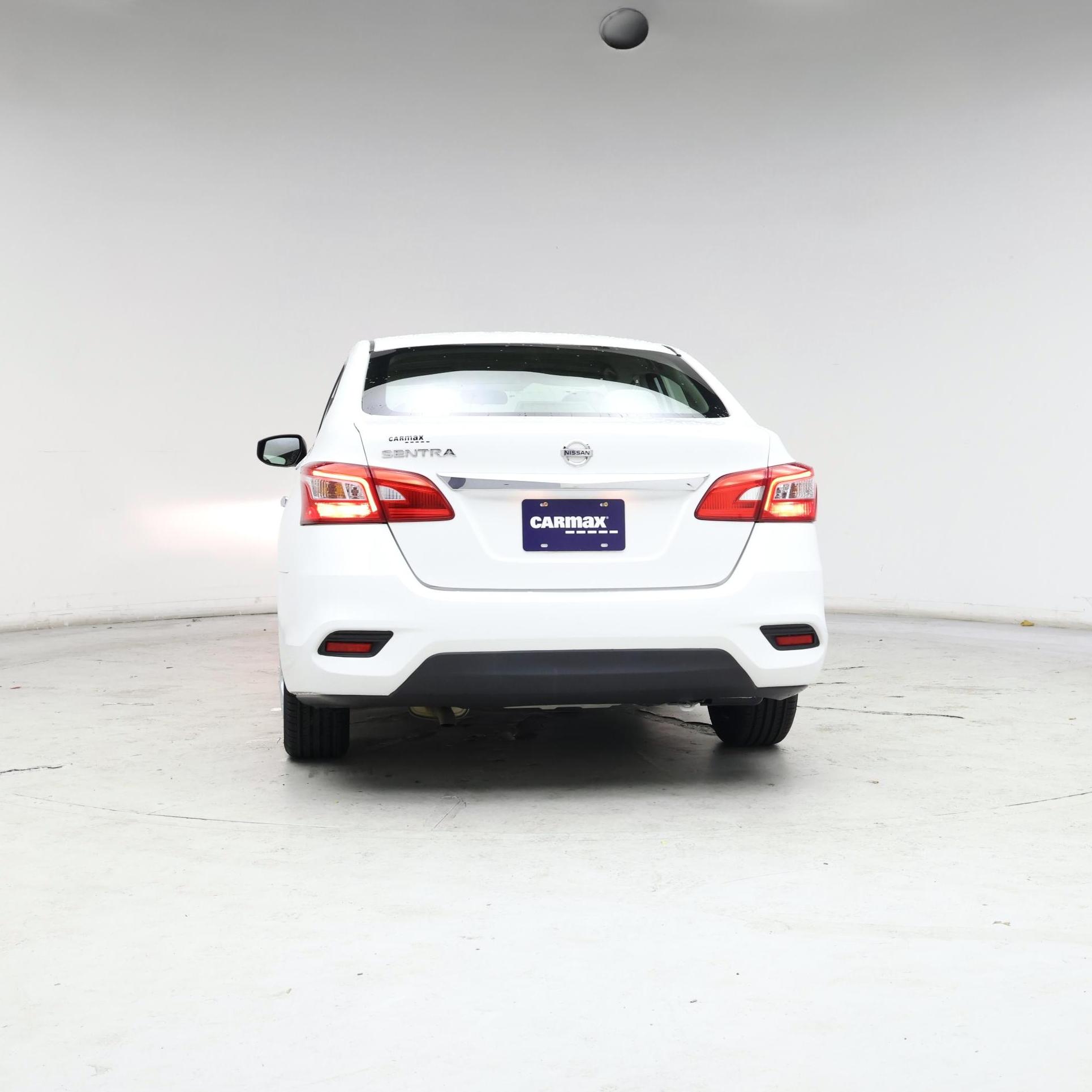Thumbnail: 2017 Nissan Sentra - 6