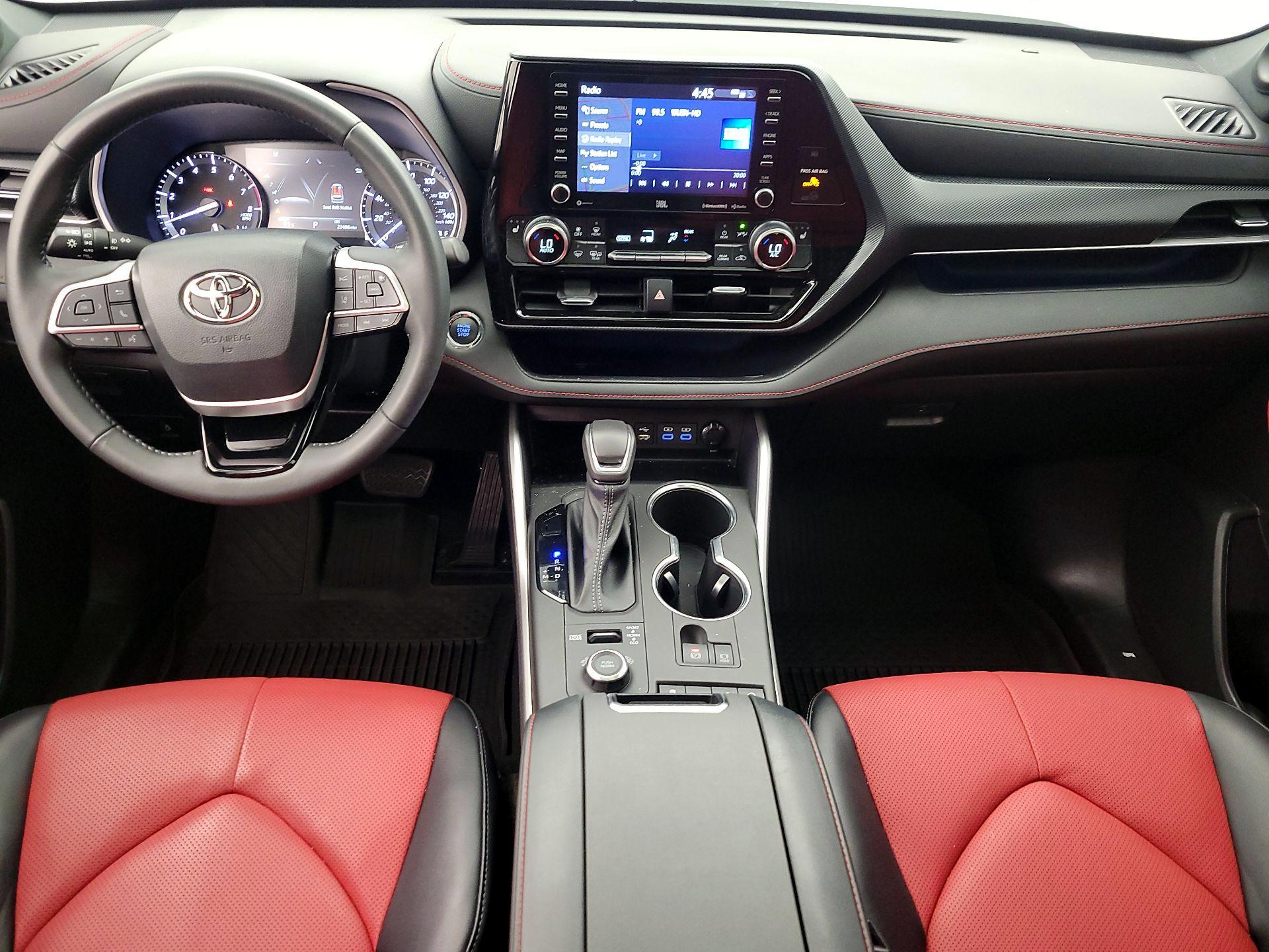 Thumbnail: 2022 Toyota Highlander - 9