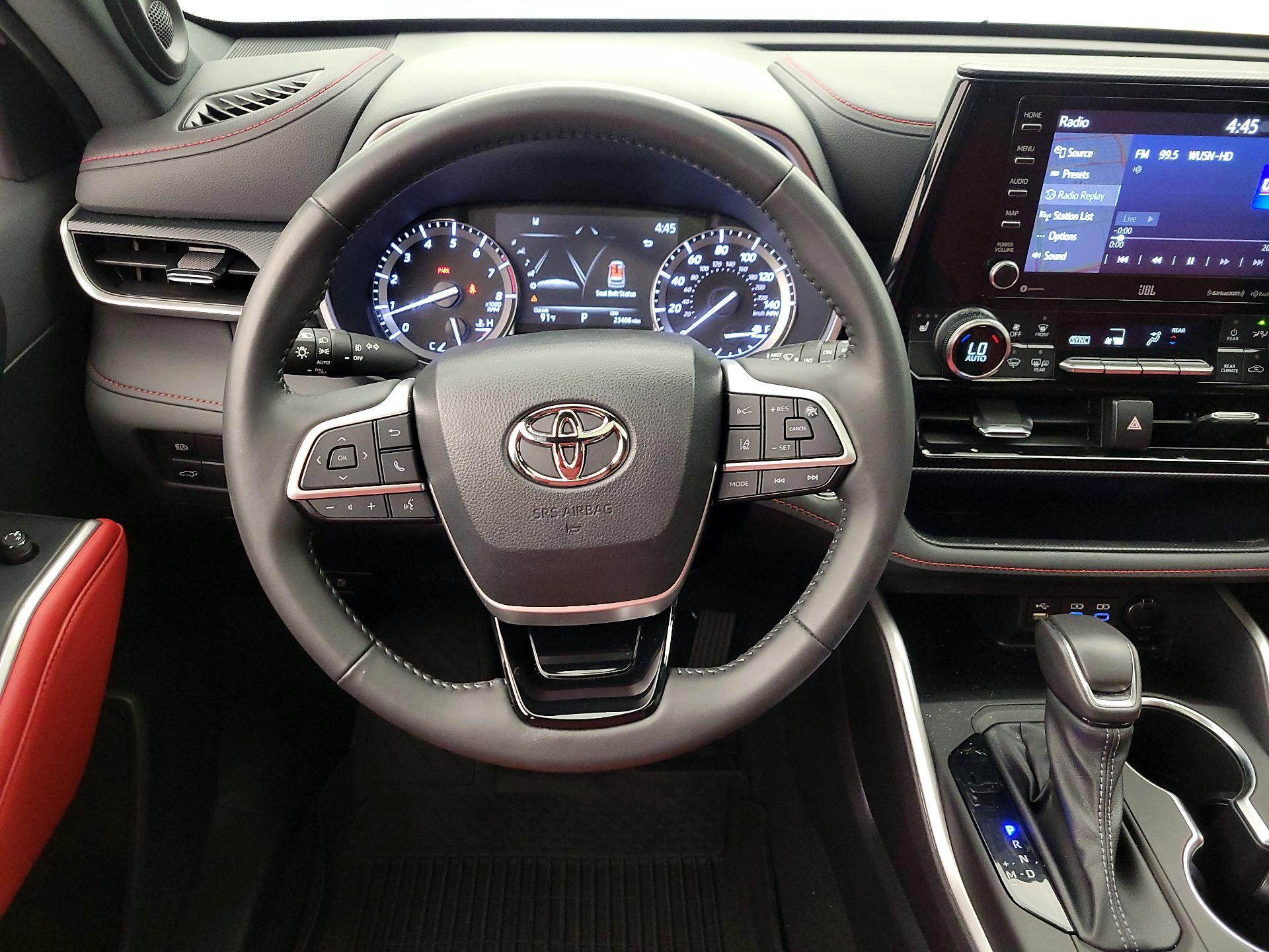Thumbnail: 2022 Toyota Highlander - 10