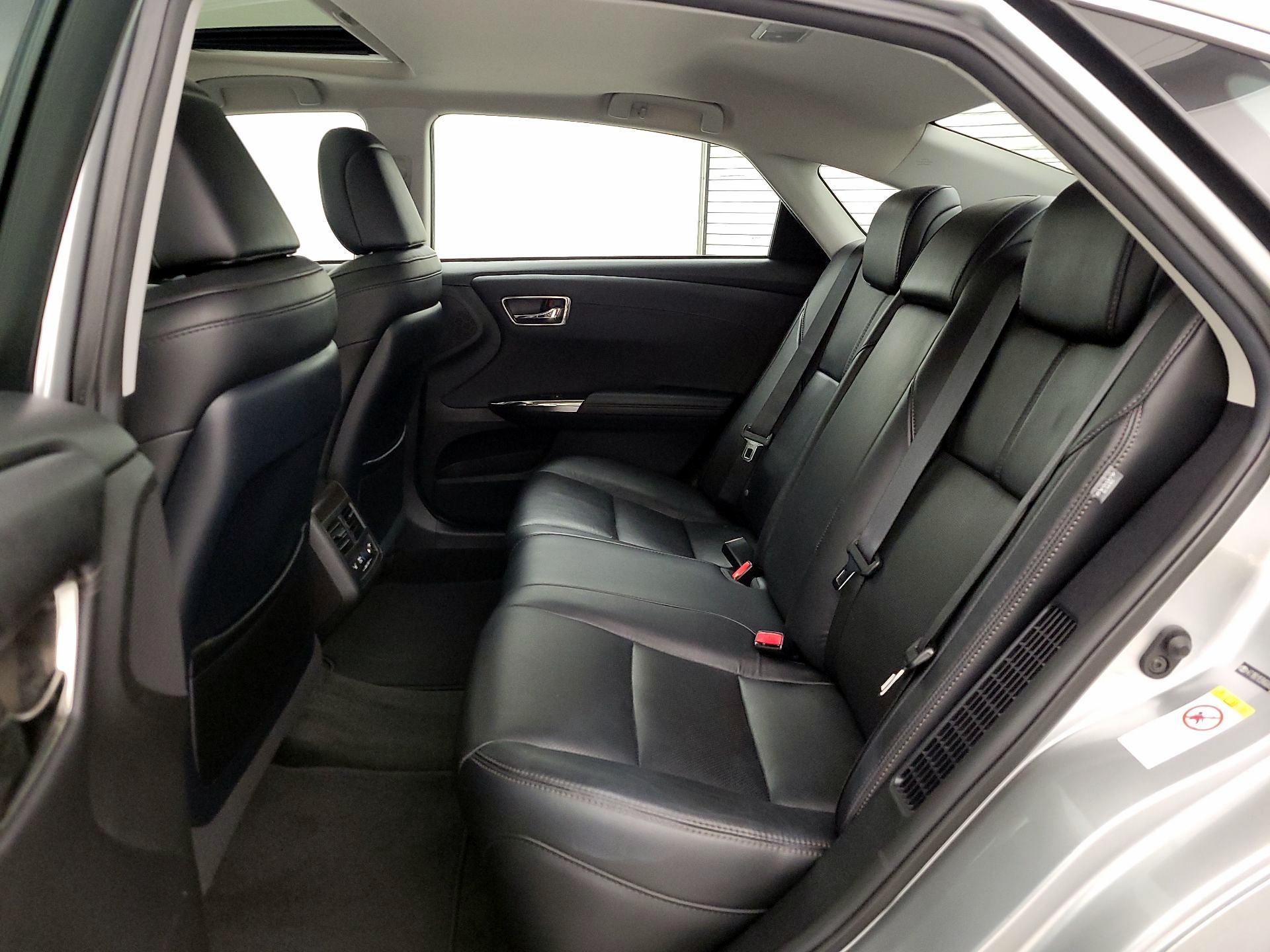 Thumbnail: 2016 Toyota Avalon - 20