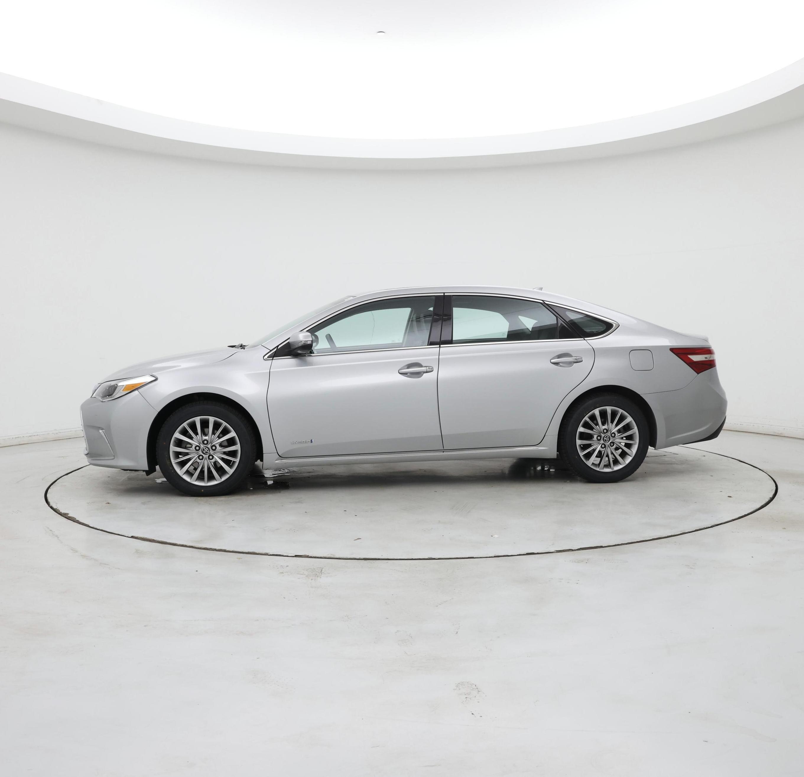 Thumbnail: 2016 Toyota Avalon - 3