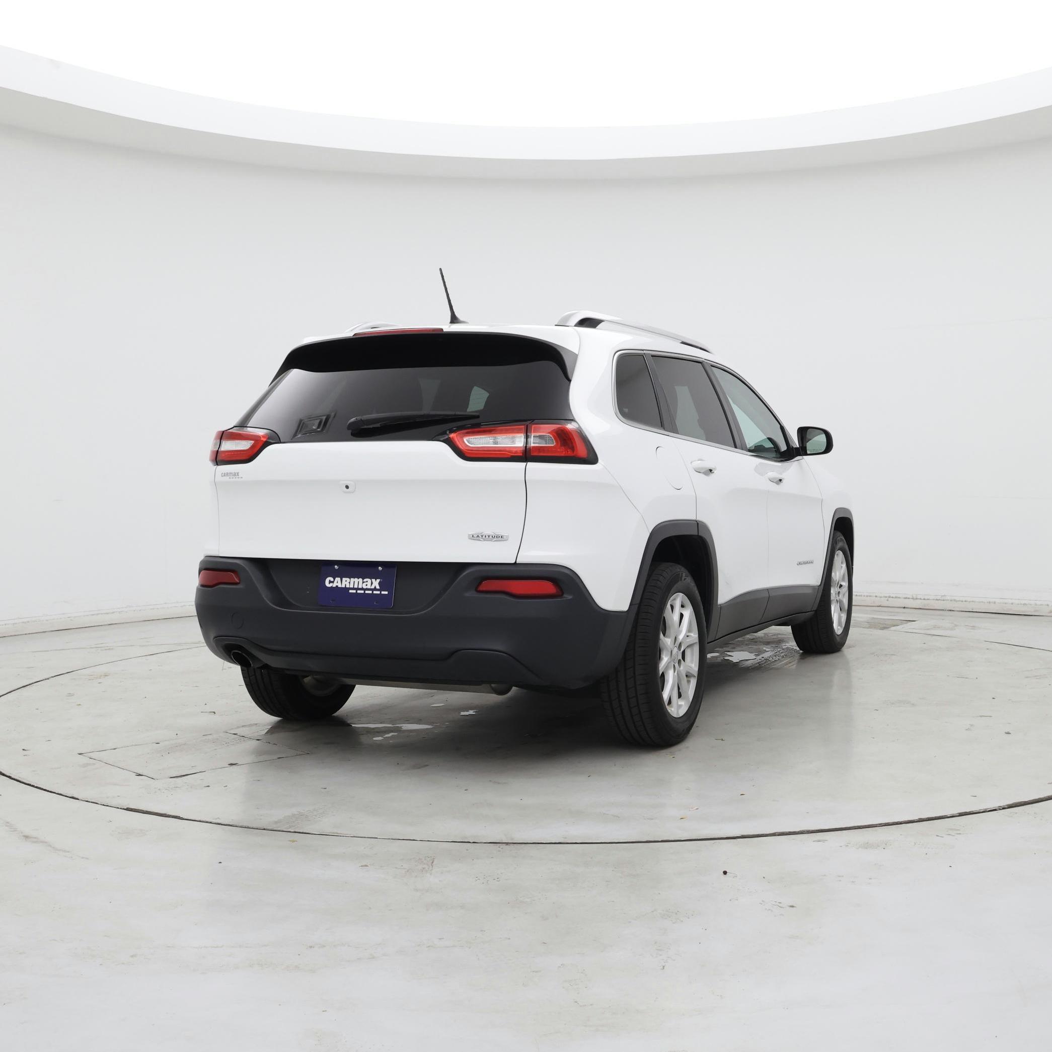 Thumbnail: 2015 Jeep Cherokee - 8