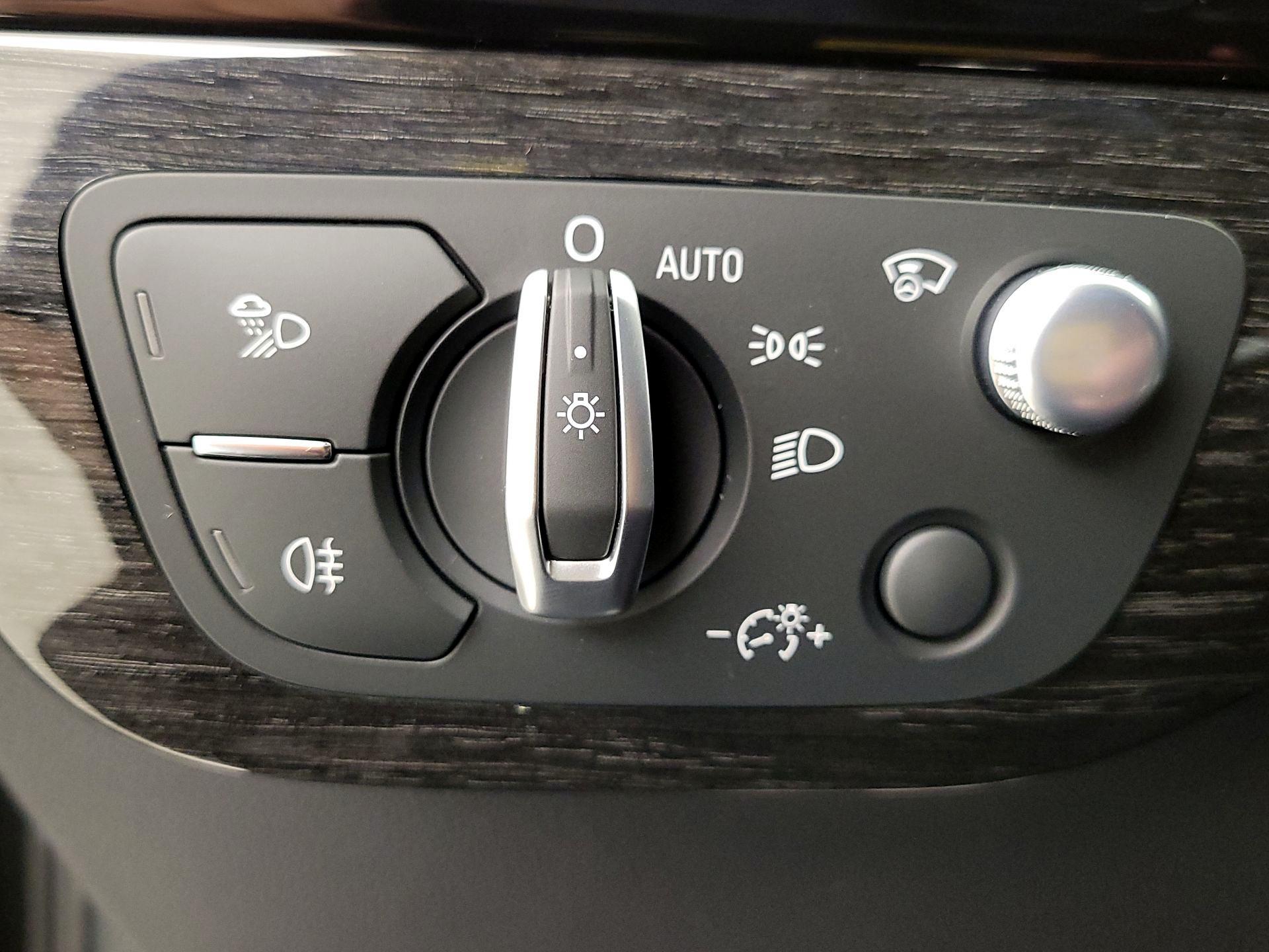 Thumbnail: 2019 Audi Q7 - 13