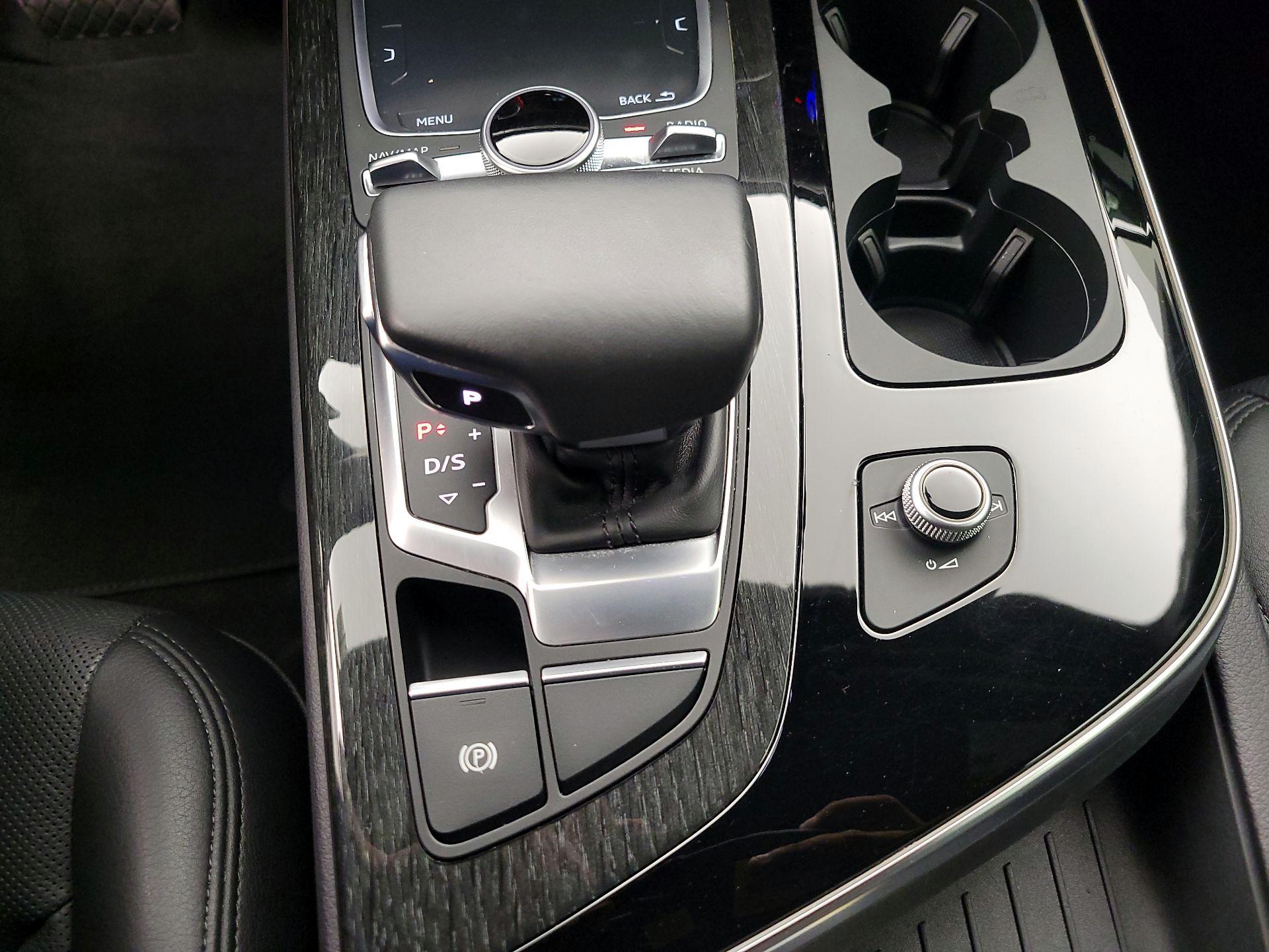 Thumbnail: 2019 Audi Q7 - 18