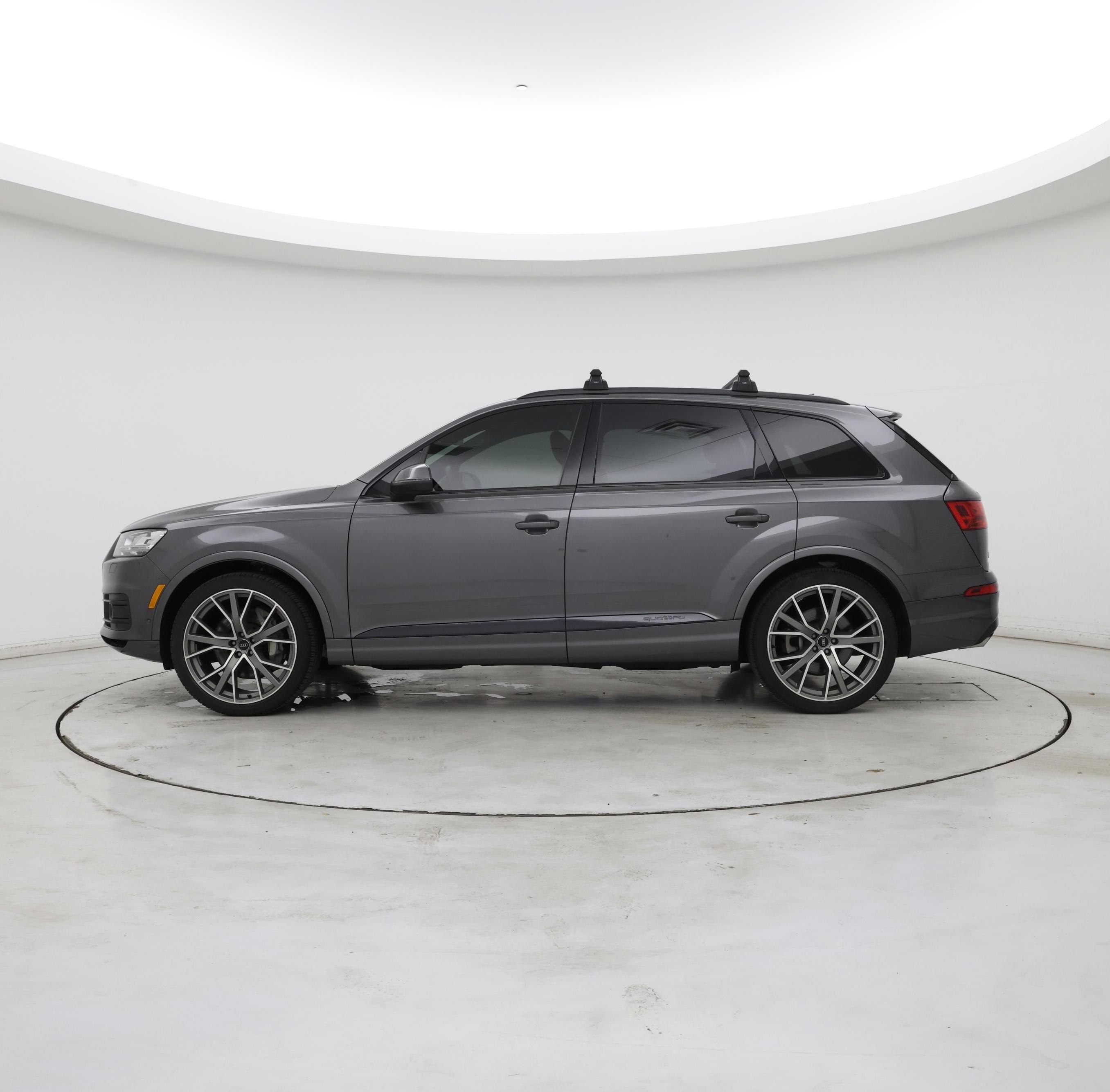 Thumbnail: 2019 Audi Q7 - 3