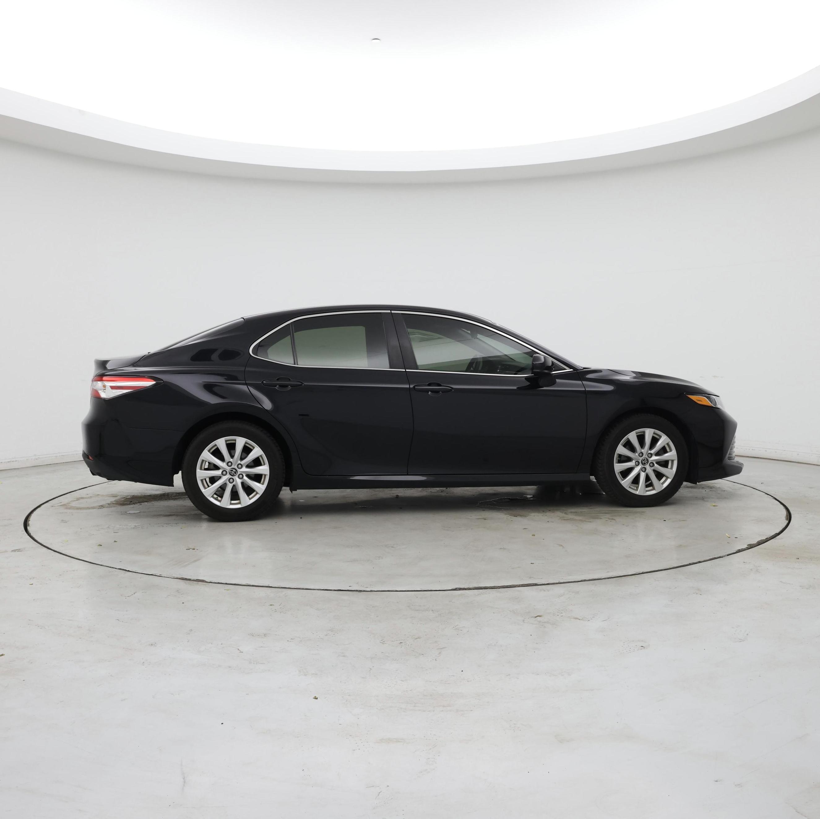 Thumbnail: 2018 Toyota Camry - 7