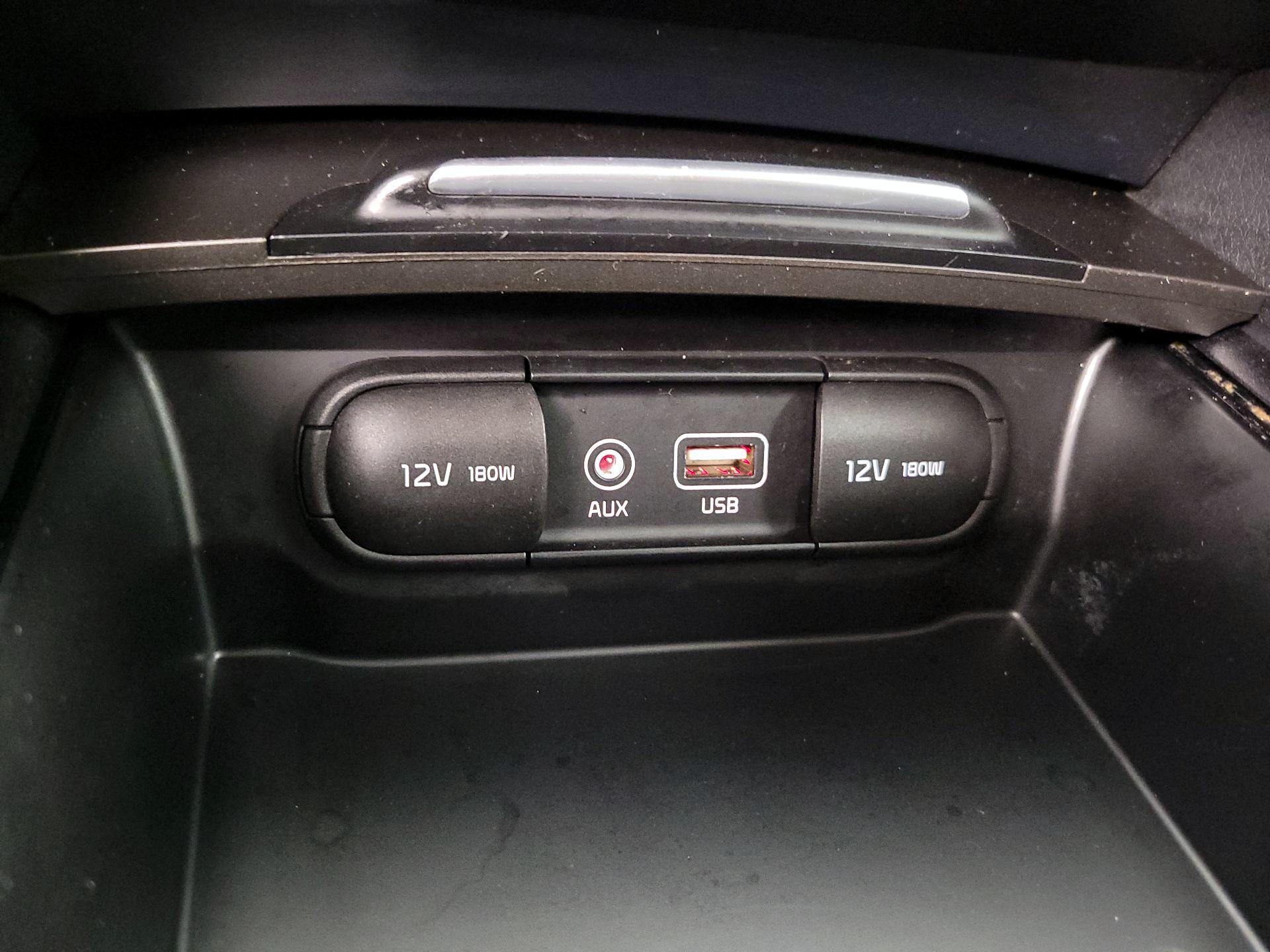 Thumbnail: 2019 Kia Optima - 18