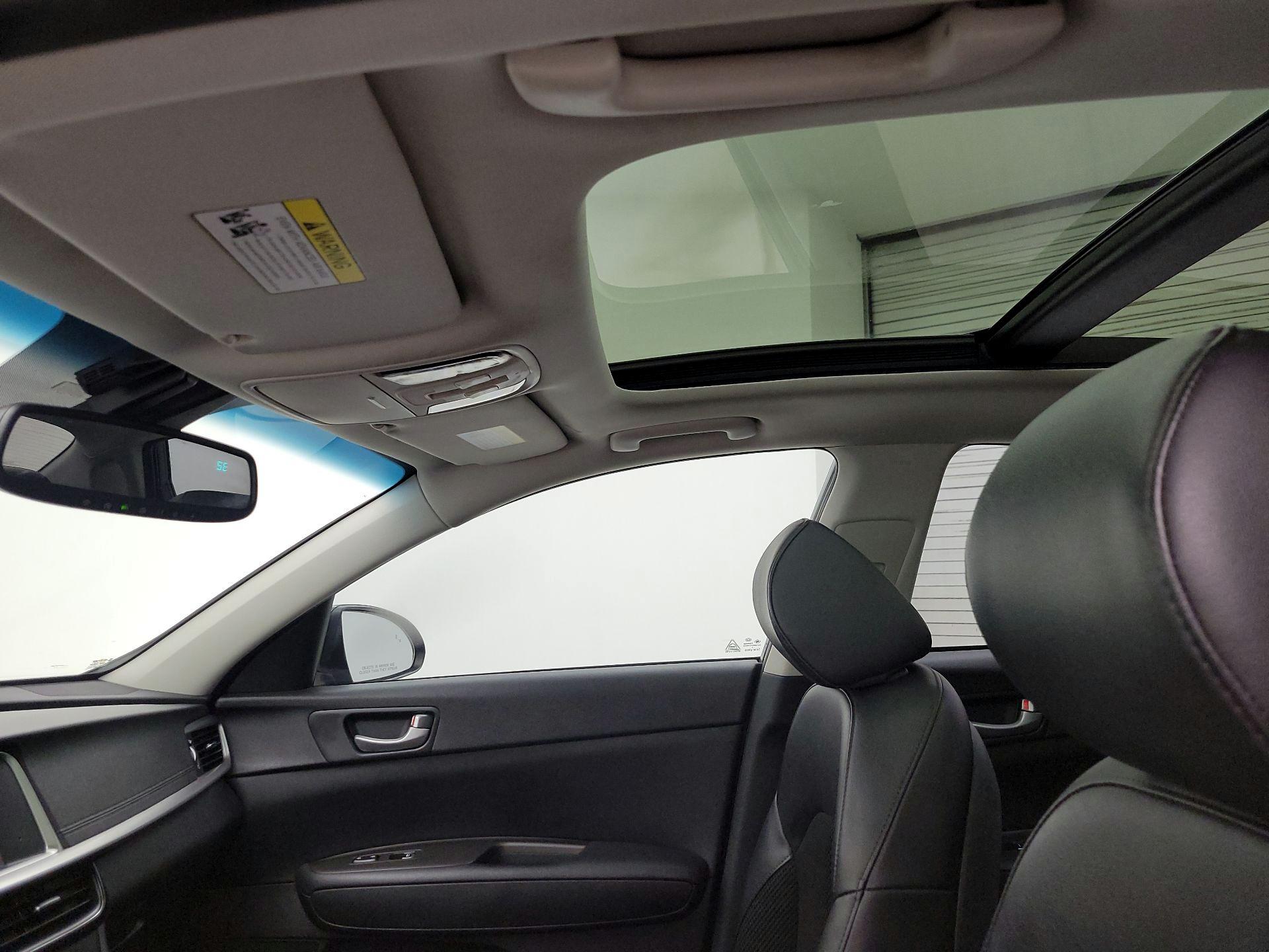 Thumbnail: 2019 Kia Optima - 19