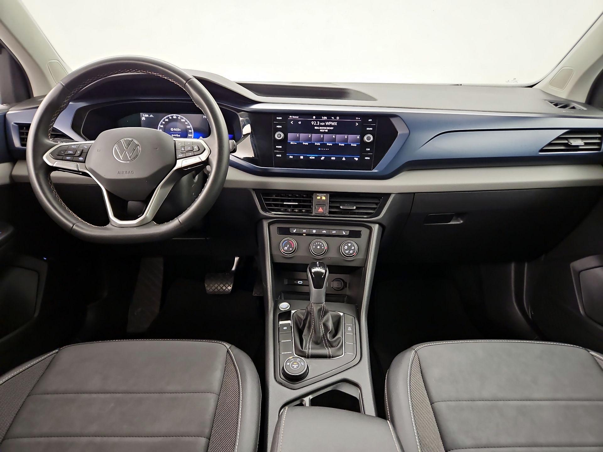 Thumbnail: 2022 Volkswagen Taos - 9