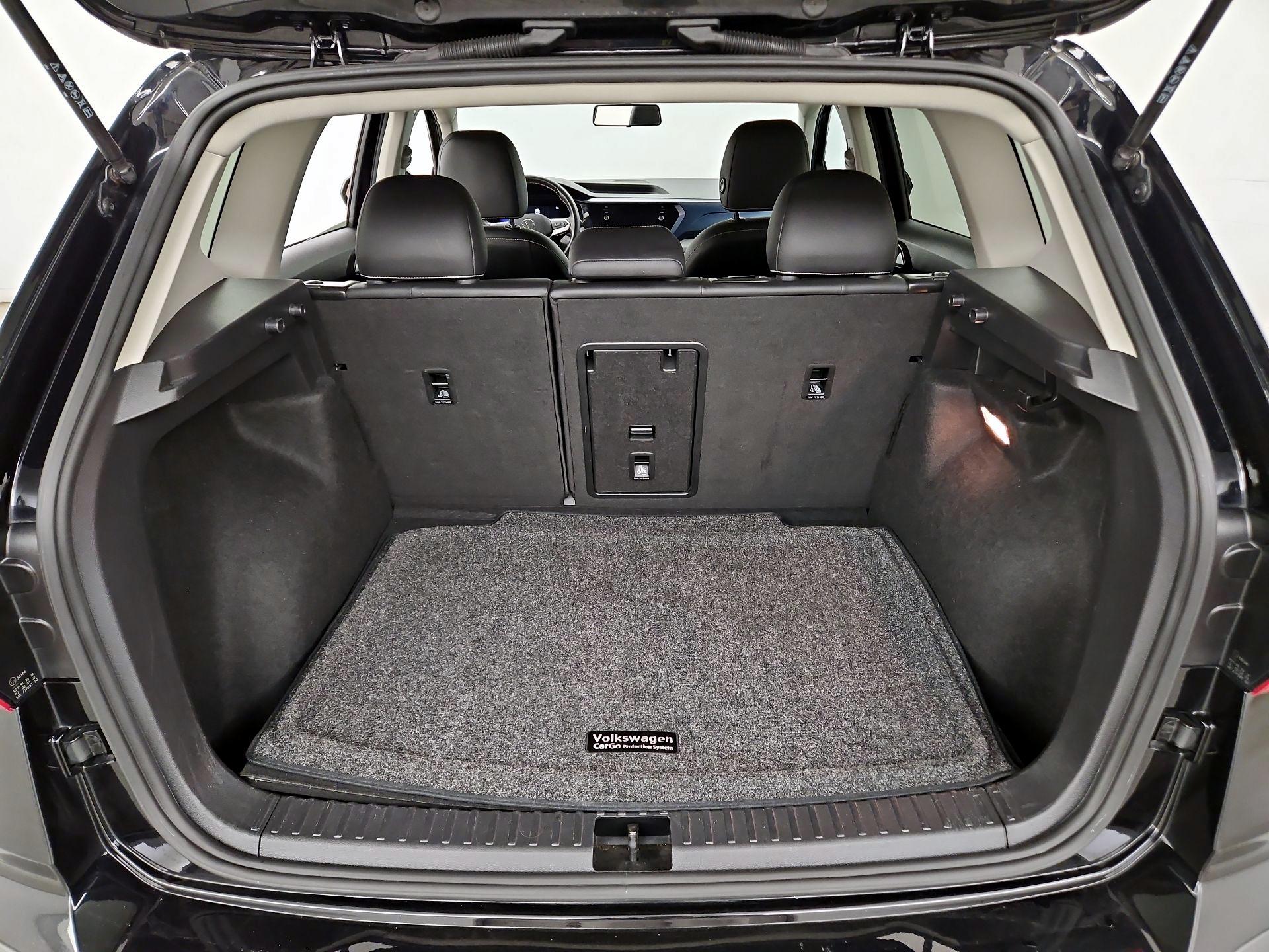 Thumbnail: 2022 Volkswagen Taos - 20