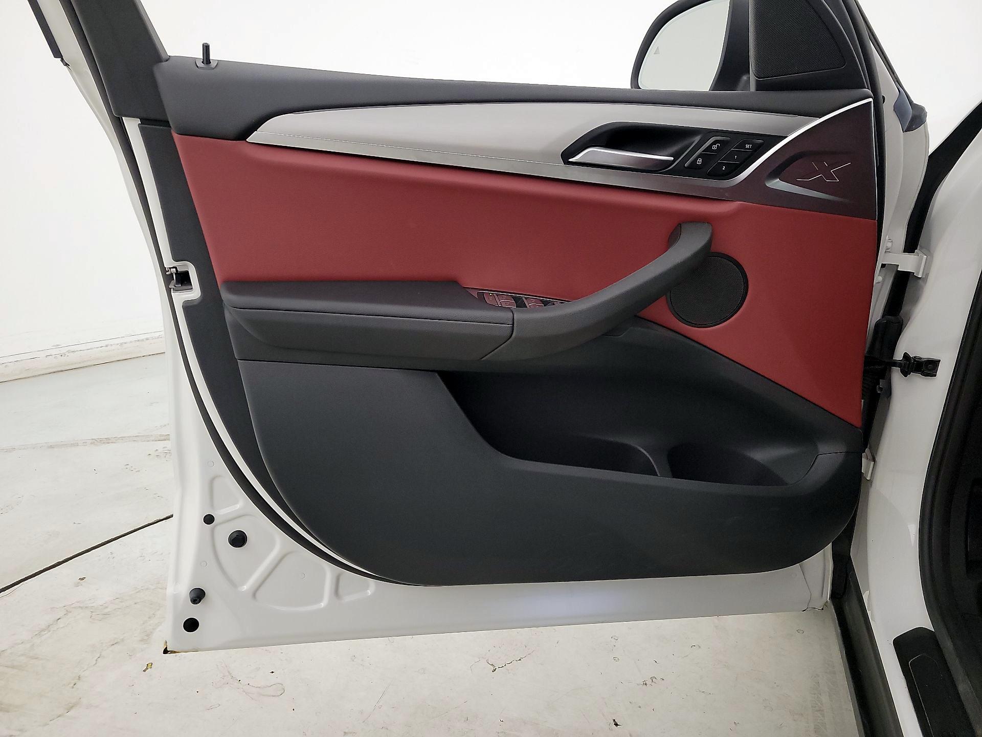 Thumbnail: 2022 BMW X3 - 12