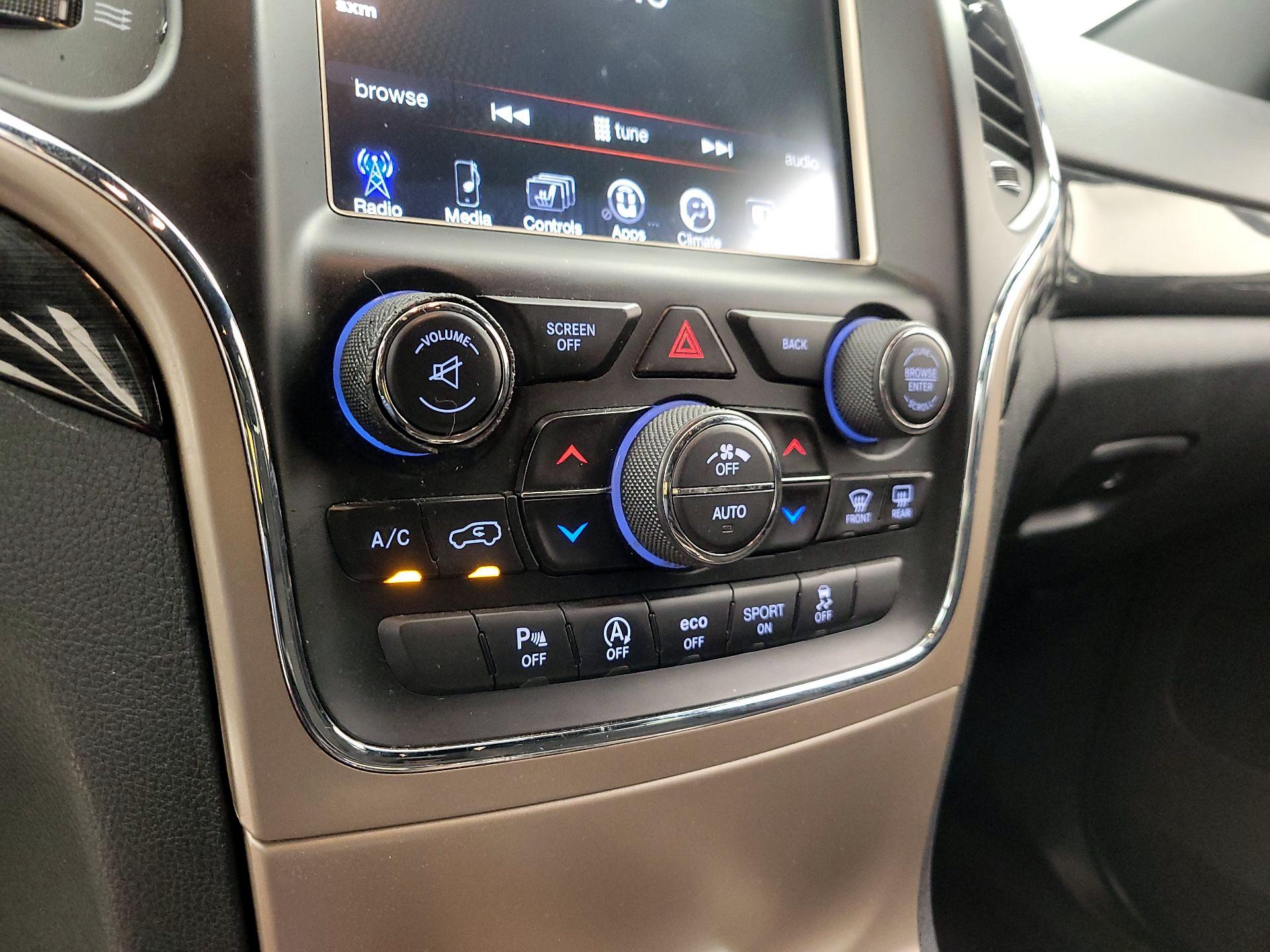 Thumbnail: 2016 Jeep Grand Cherokee - 16