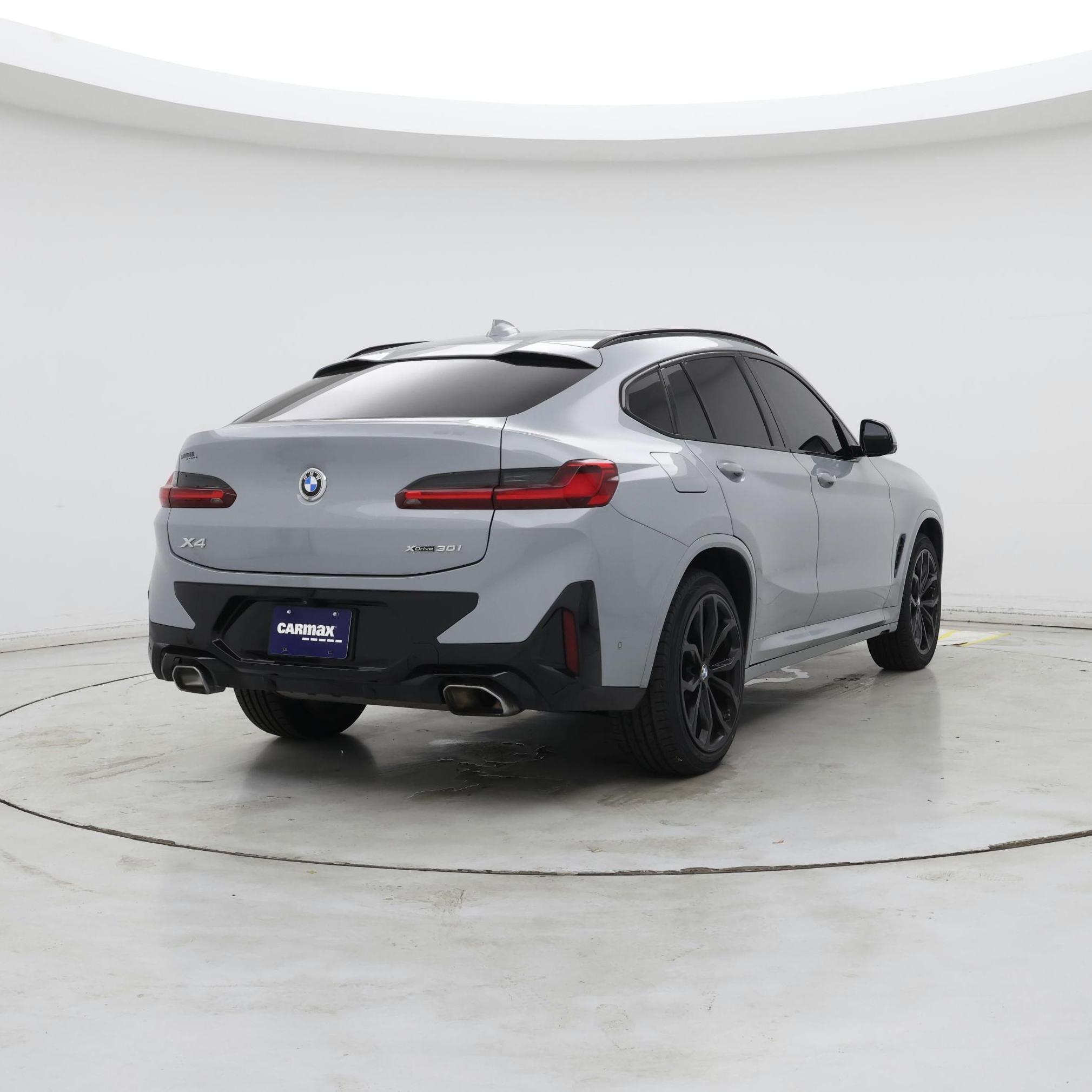 Thumbnail: 2022 BMW X4 - 8