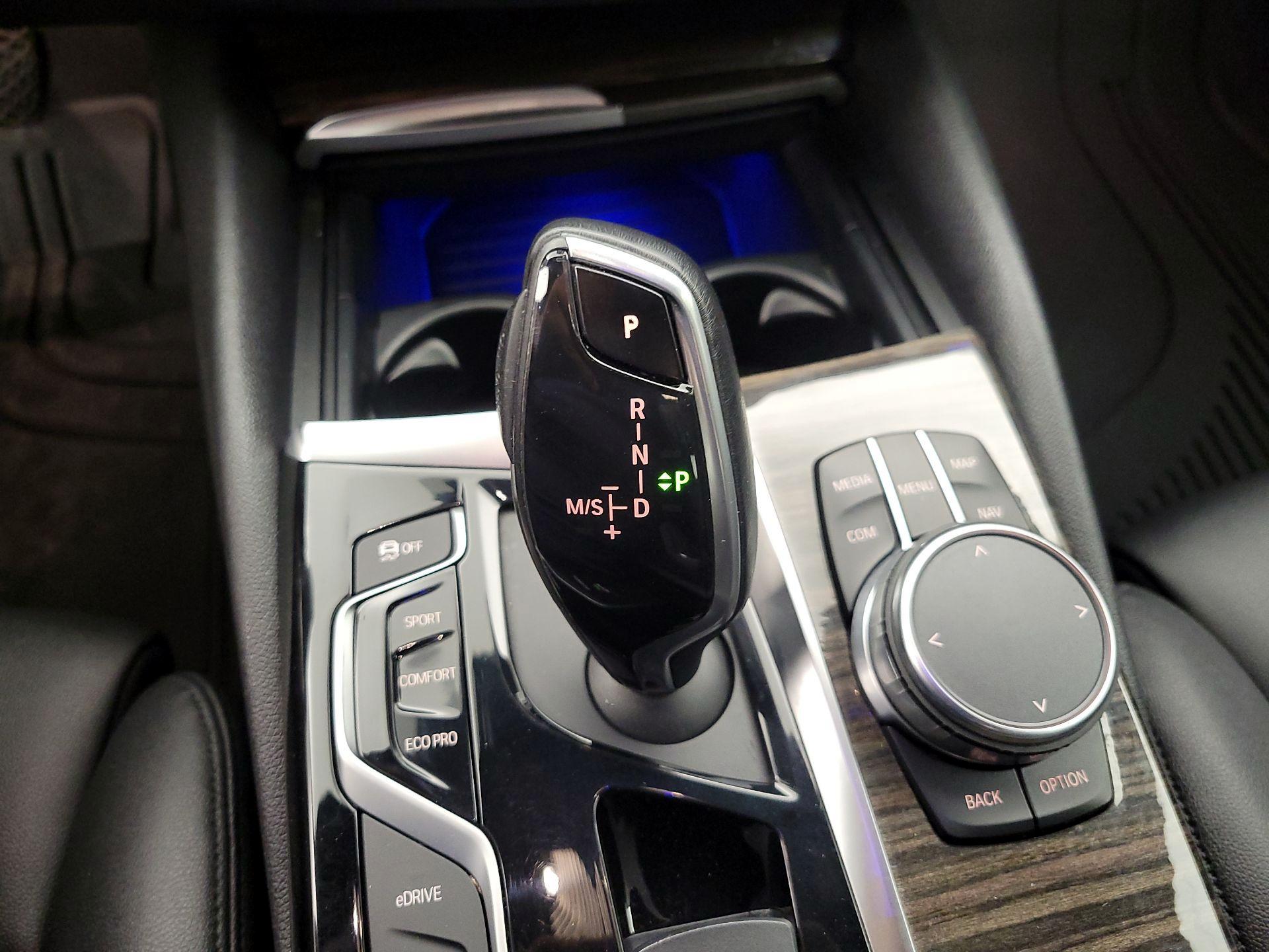 Thumbnail: 2018 BMW 5 Series - 17