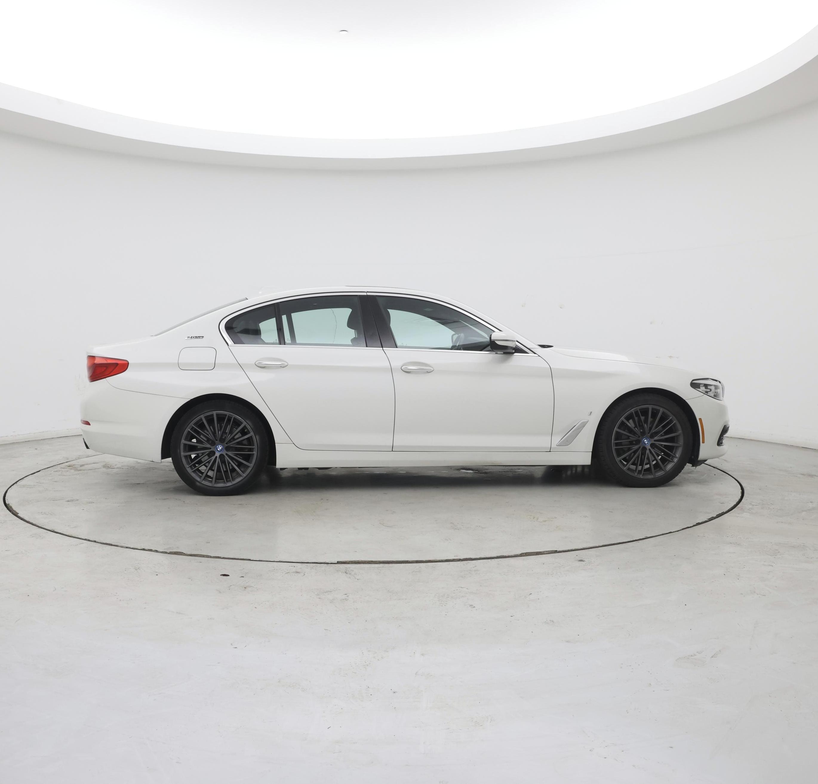 Thumbnail: 2018 BMW 5 Series - 7