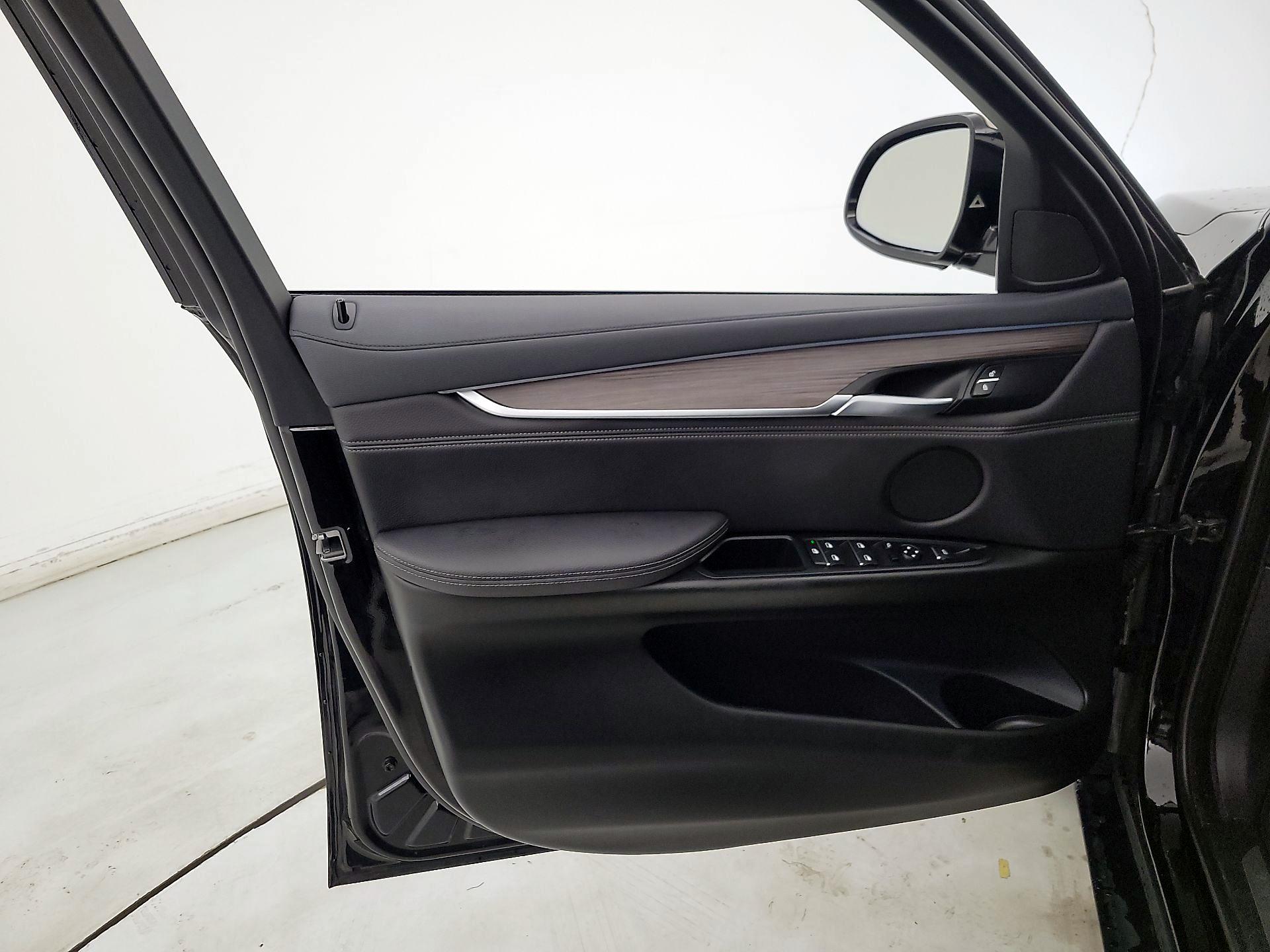 Thumbnail: 2018 BMW X6 - 12