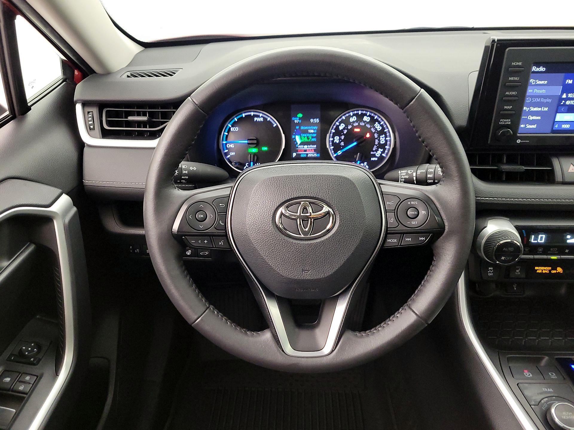 Thumbnail: 2022 Toyota RAV4 - 10