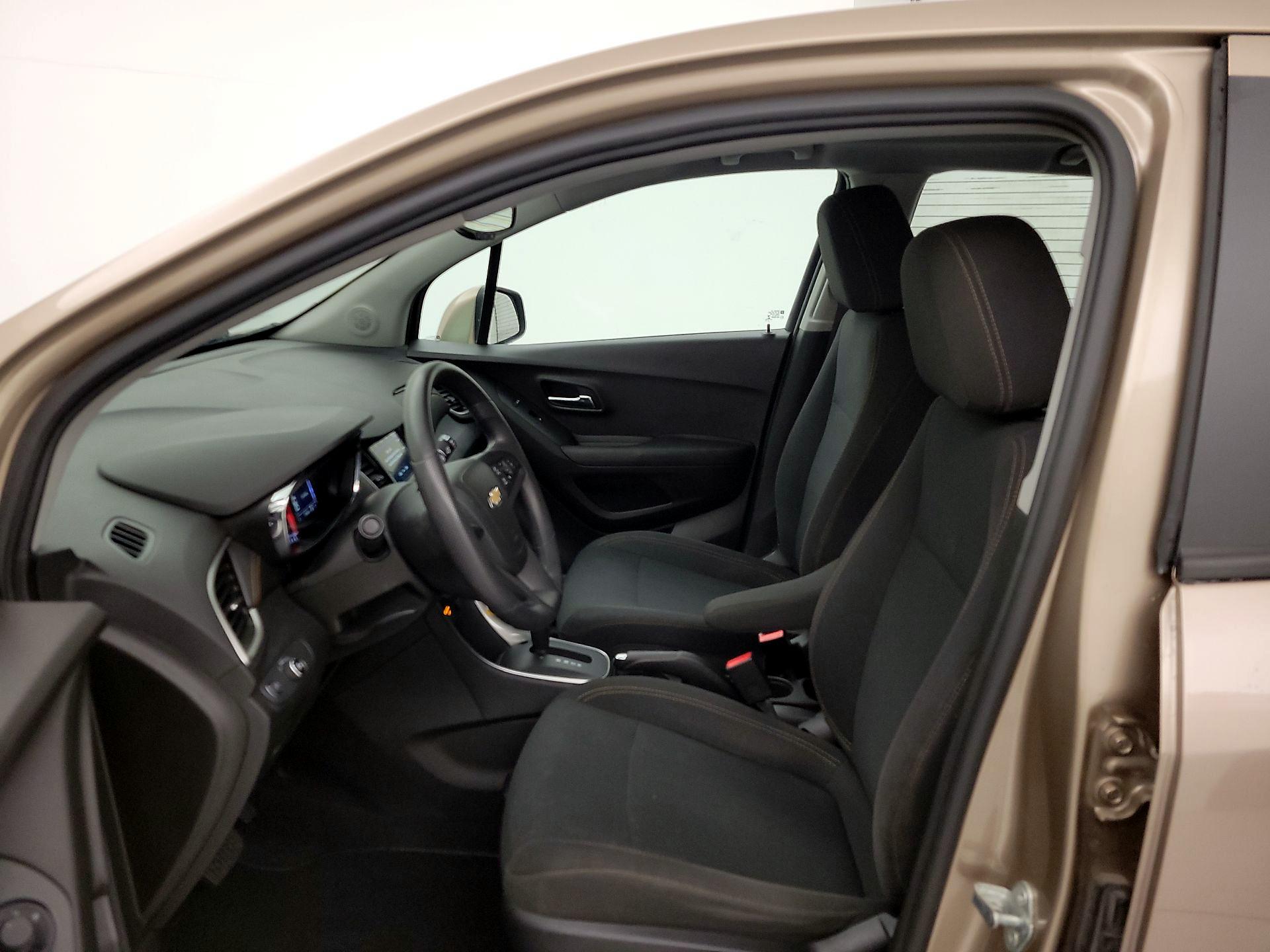 Thumbnail: 2018 Chevrolet Trax - 11