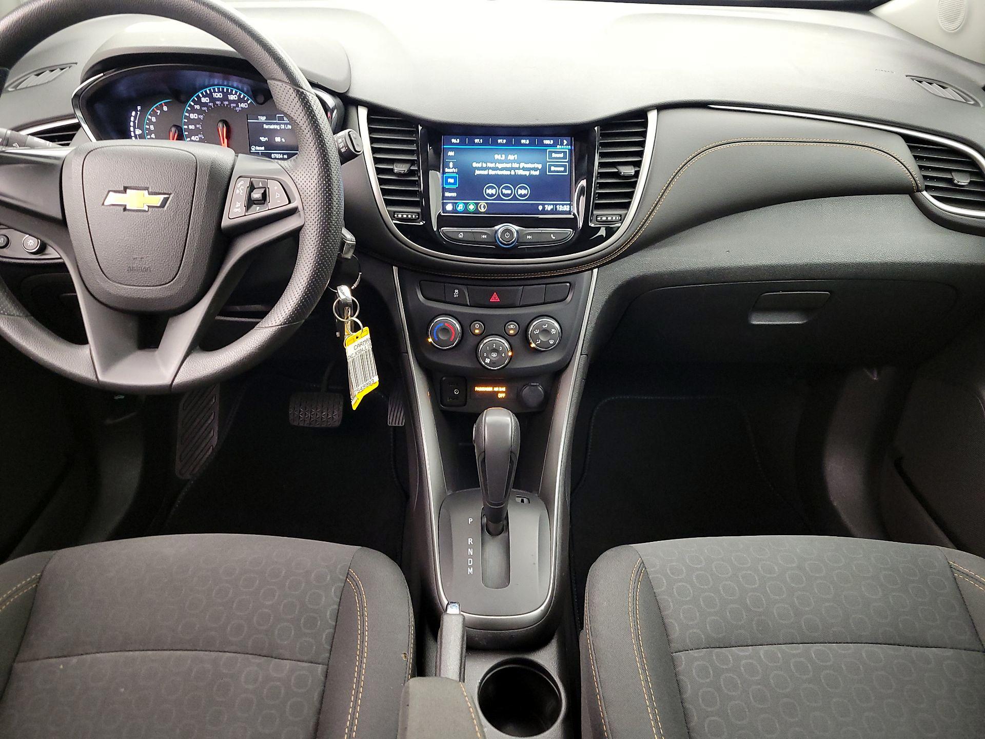Thumbnail: 2018 Chevrolet Trax - 17