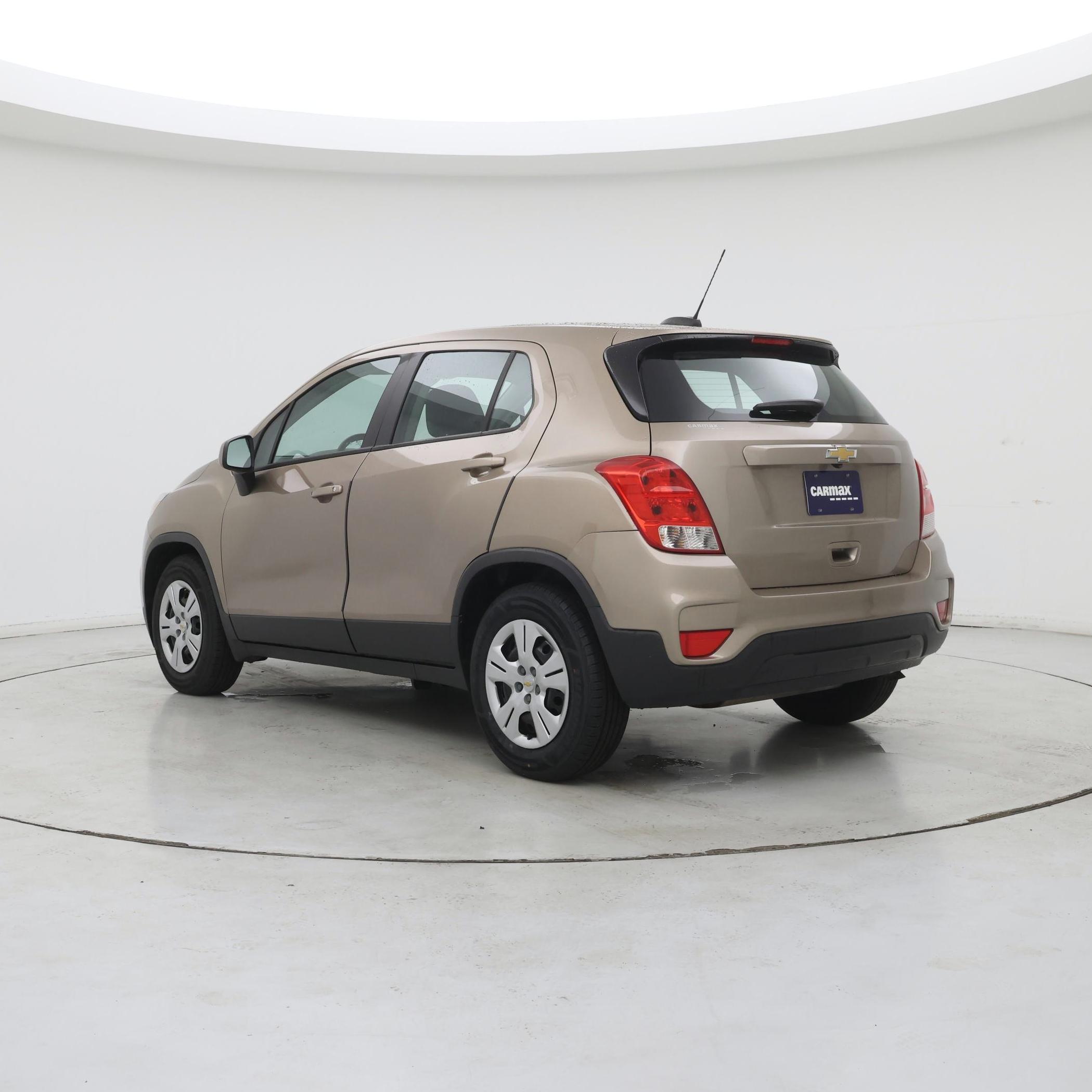 Thumbnail: 2018 Chevrolet Trax - 2