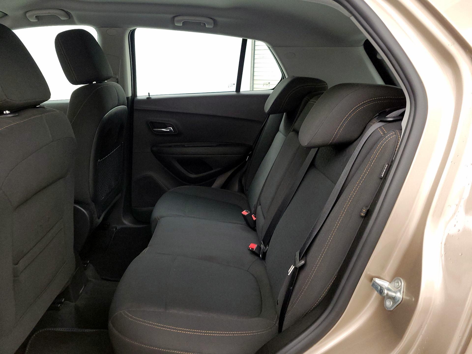 Thumbnail: 2018 Chevrolet Trax - 19
