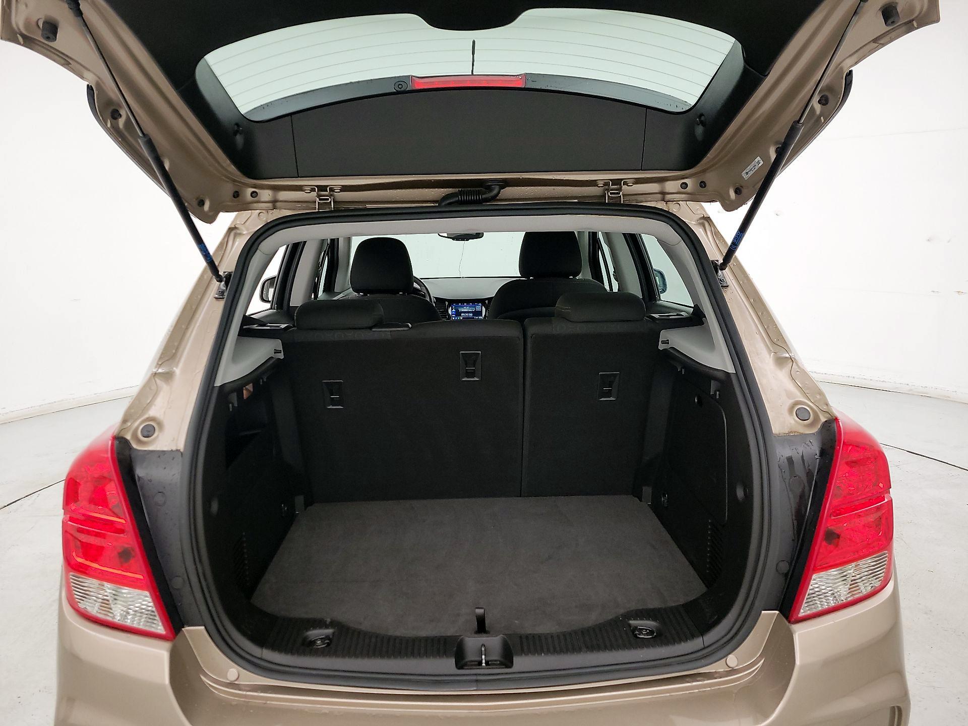 Thumbnail: 2018 Chevrolet Trax - 20