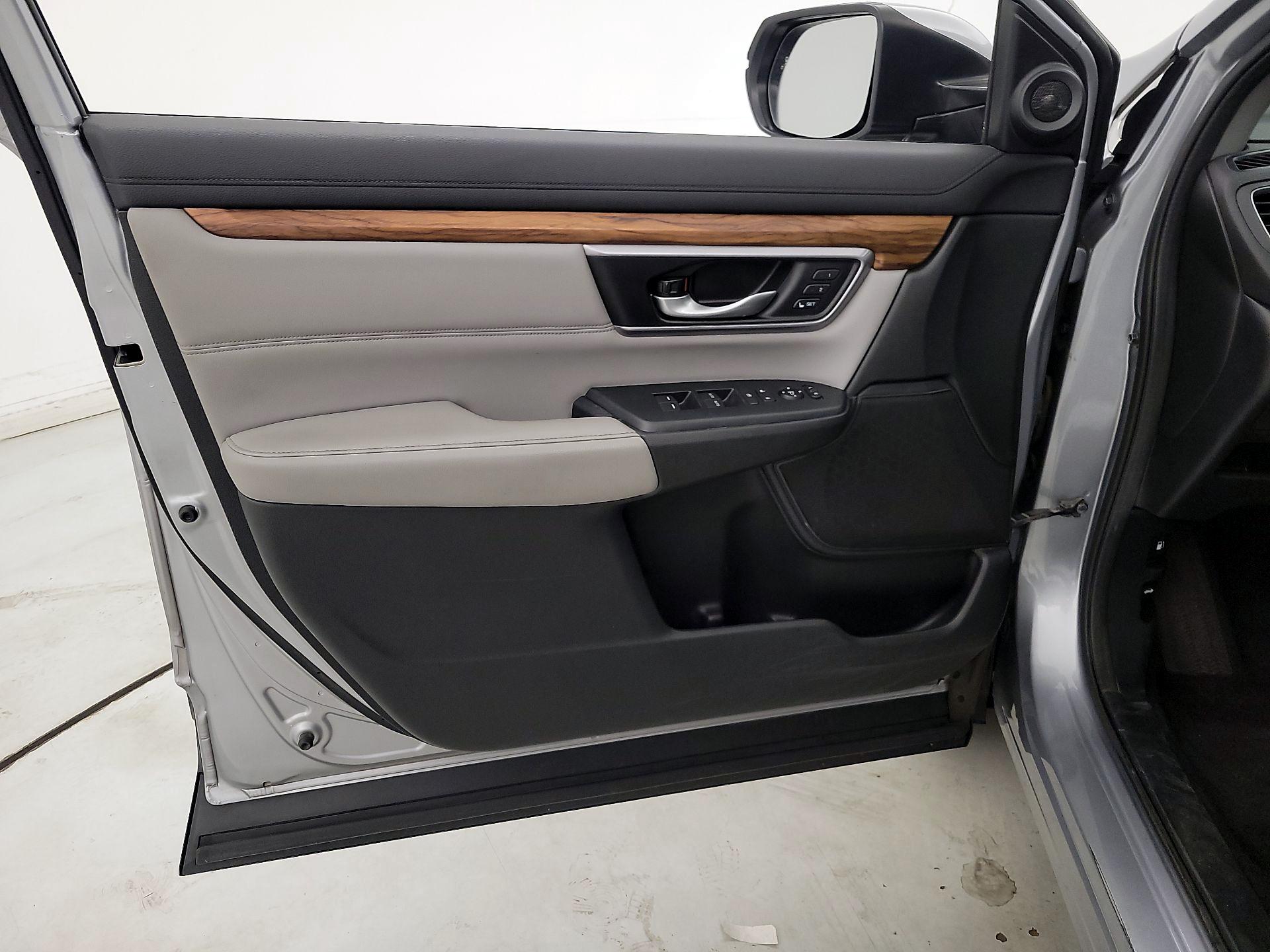 Thumbnail: 2017 Honda CR-V - 12