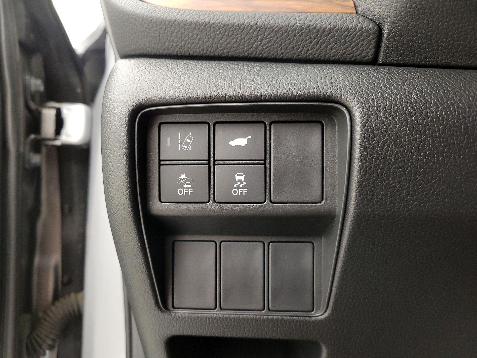 Thumbnail: 2017 Honda CR-V - 13