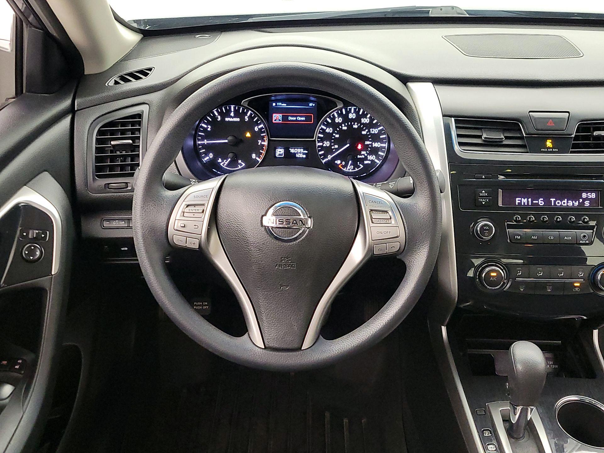Thumbnail: 2014 Nissan Altima - 10