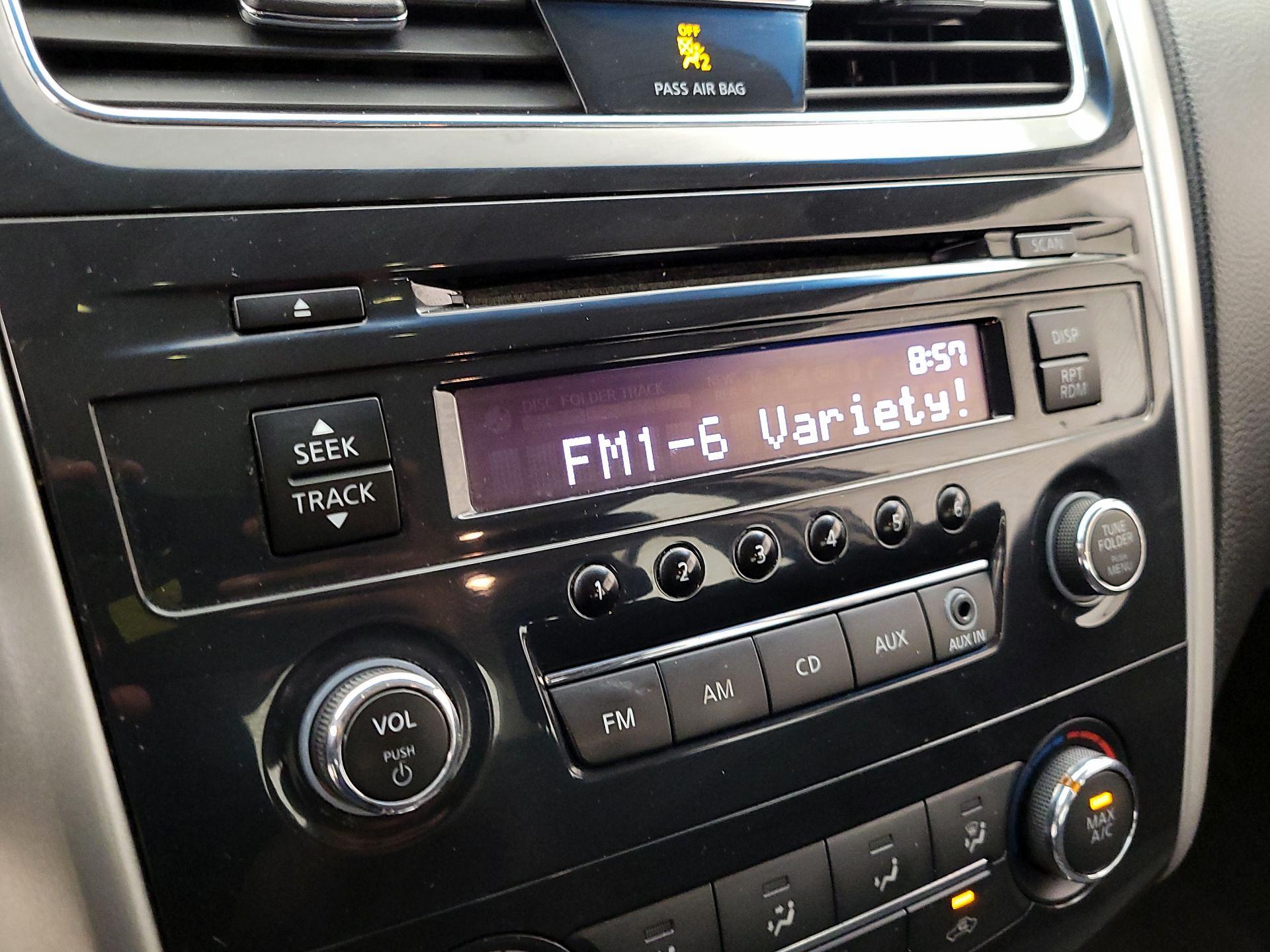 Thumbnail: 2014 Nissan Altima - 15