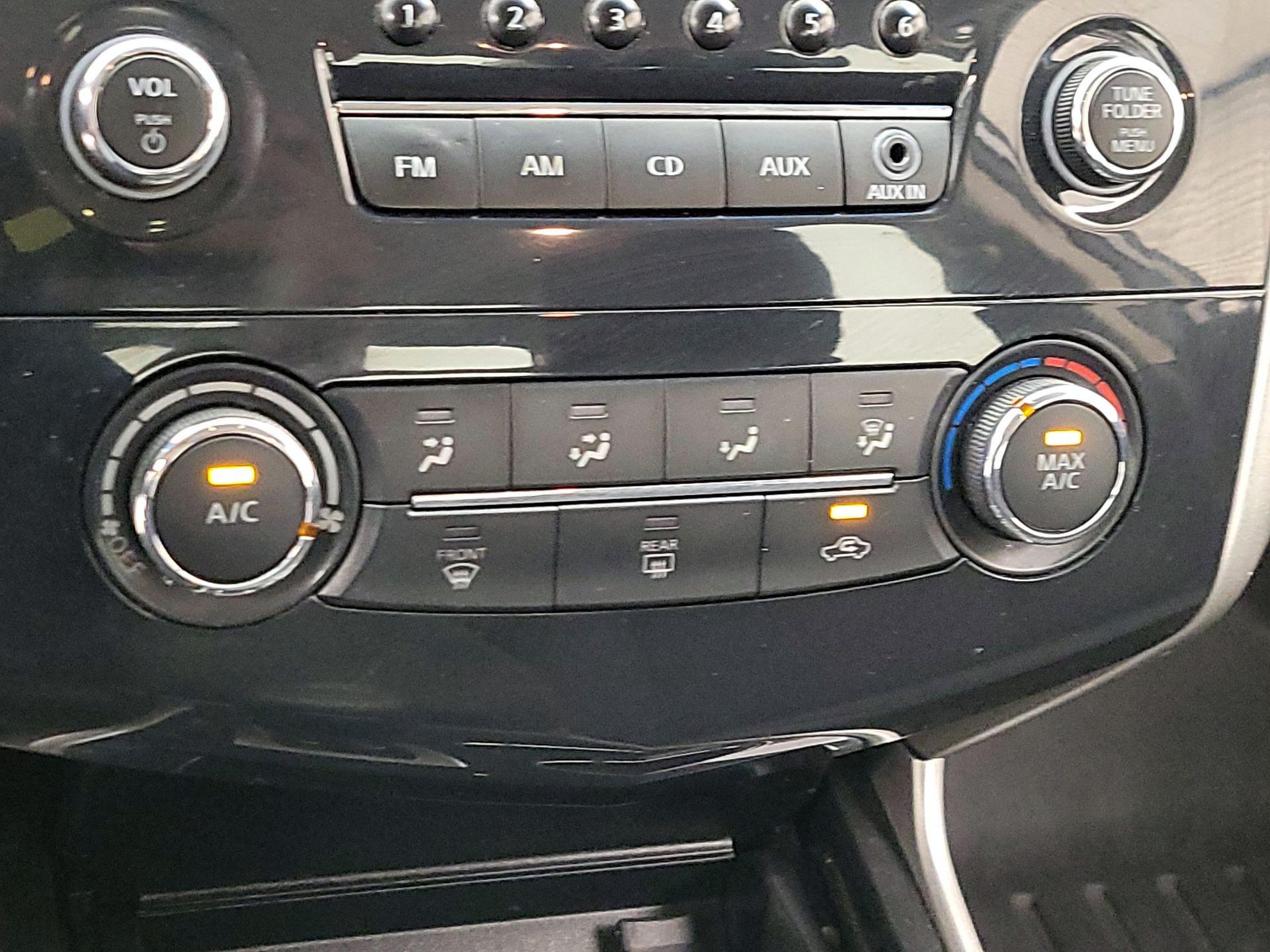 Thumbnail: 2014 Nissan Altima - 16
