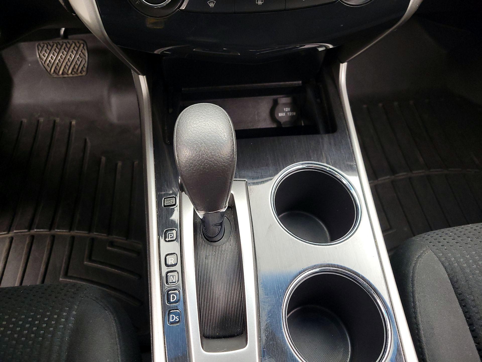 Thumbnail: 2014 Nissan Altima - 17
