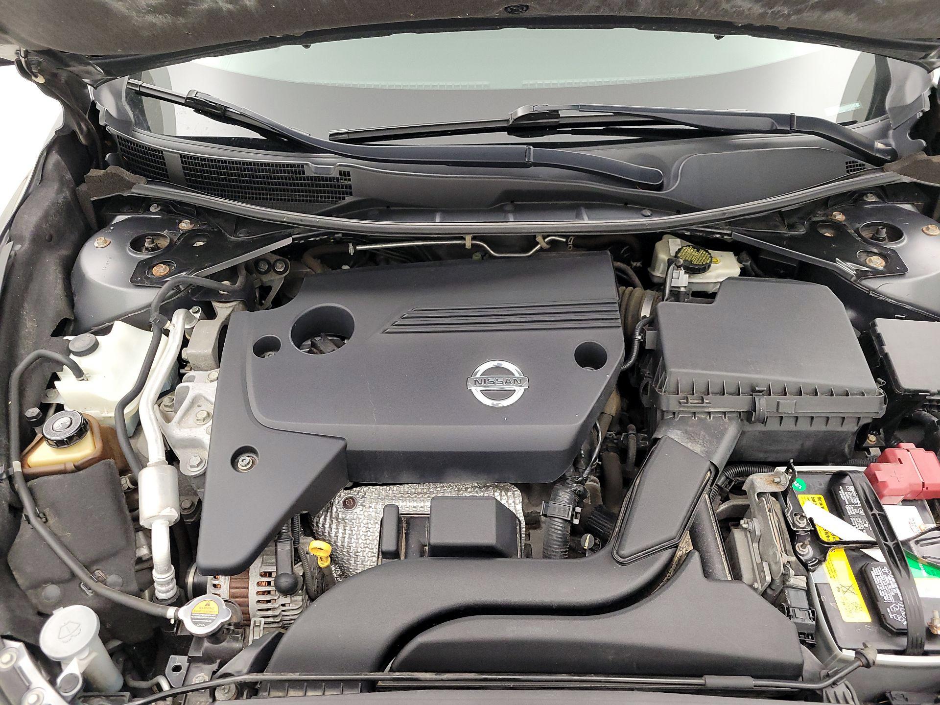 Thumbnail: 2014 Nissan Altima - 20