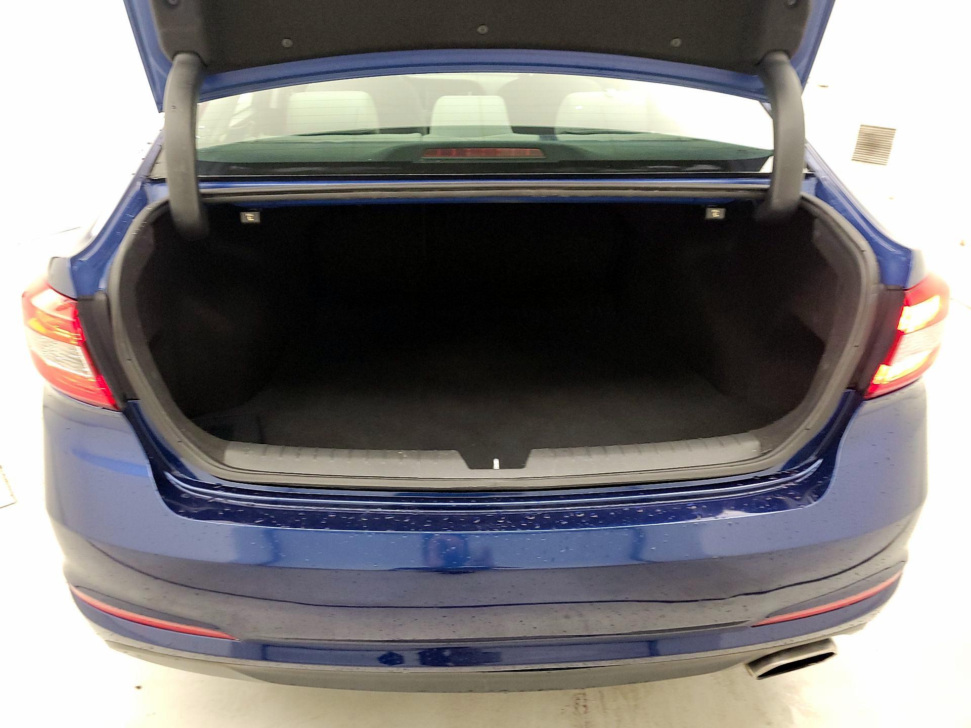 Thumbnail: 2015 Hyundai Sonata - 19