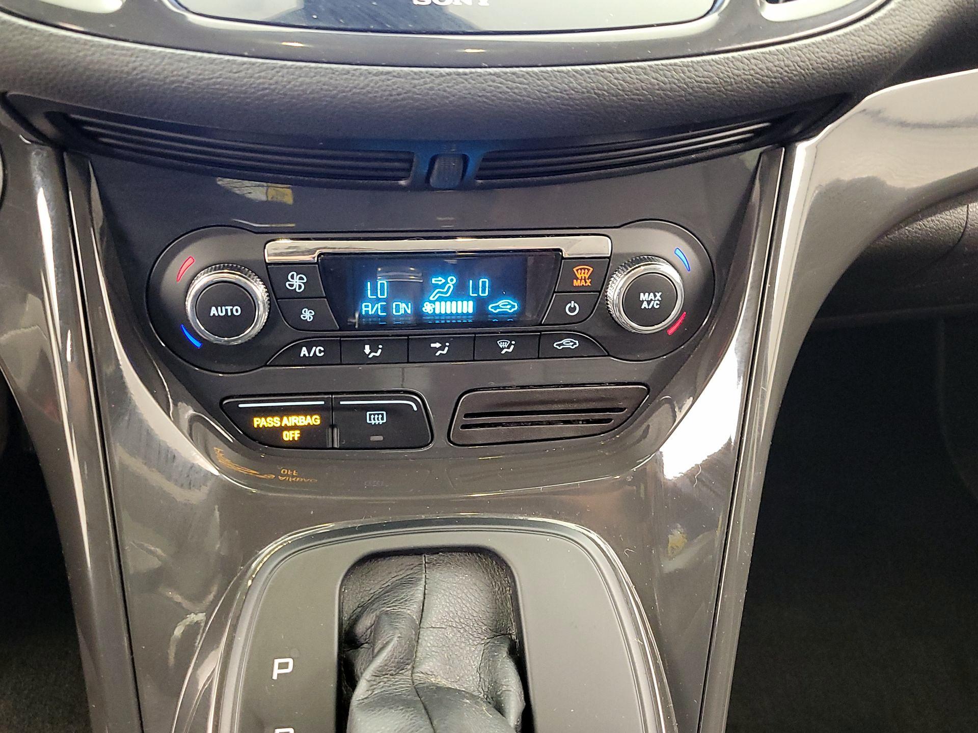 Thumbnail: 2016 Ford Escape - 17