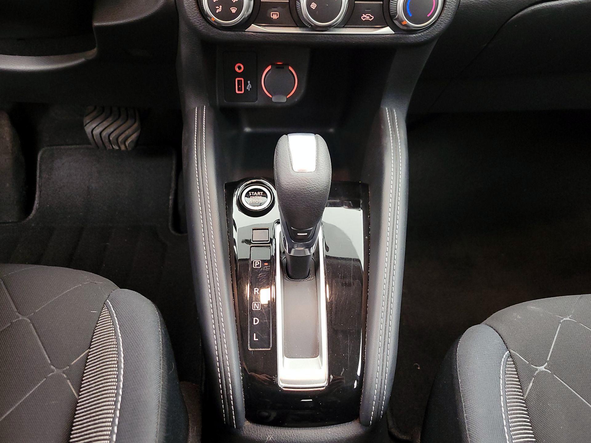 Thumbnail: 2019 Nissan Kicks - 17