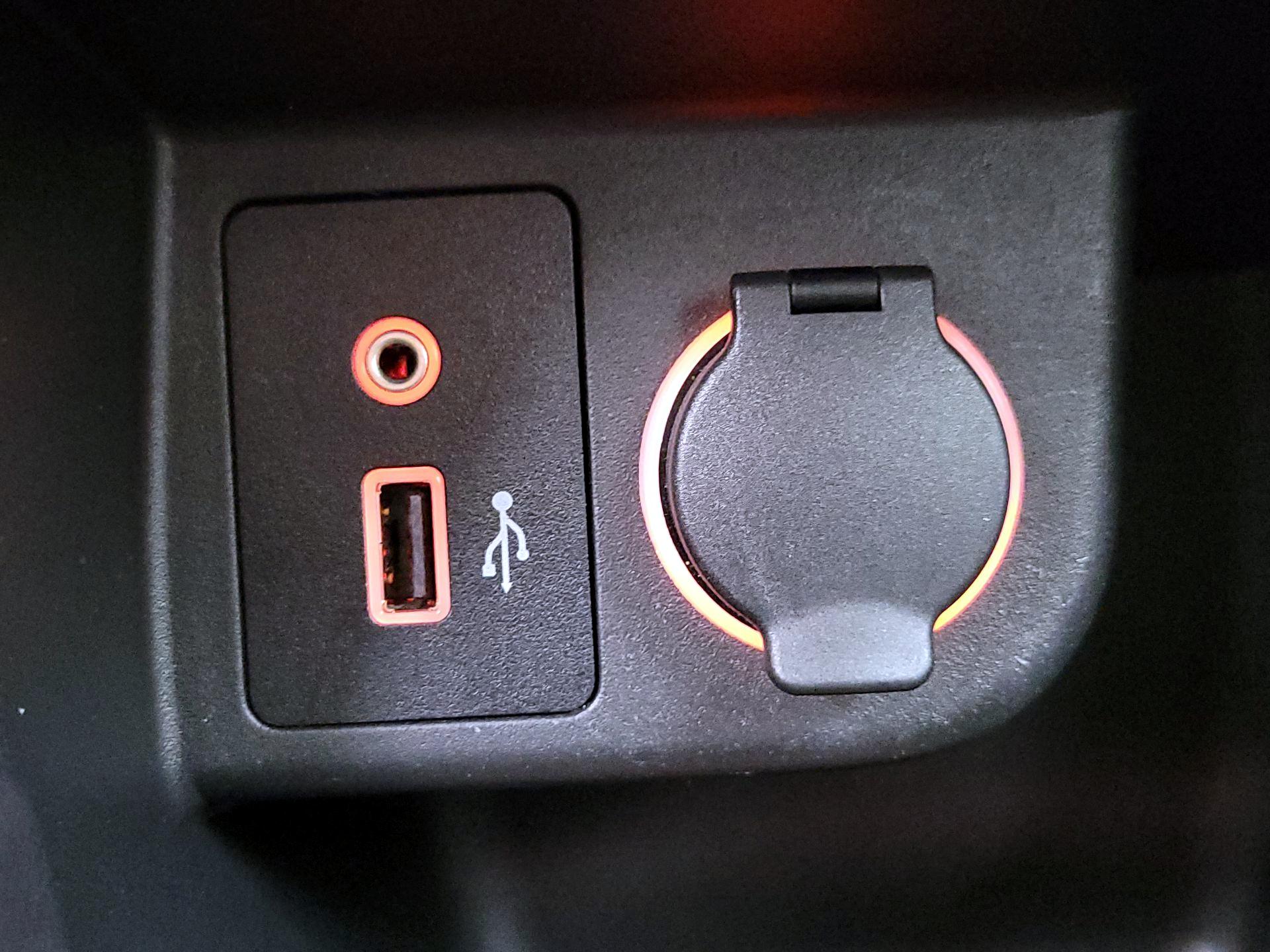 Thumbnail: 2019 Nissan Kicks - 18
