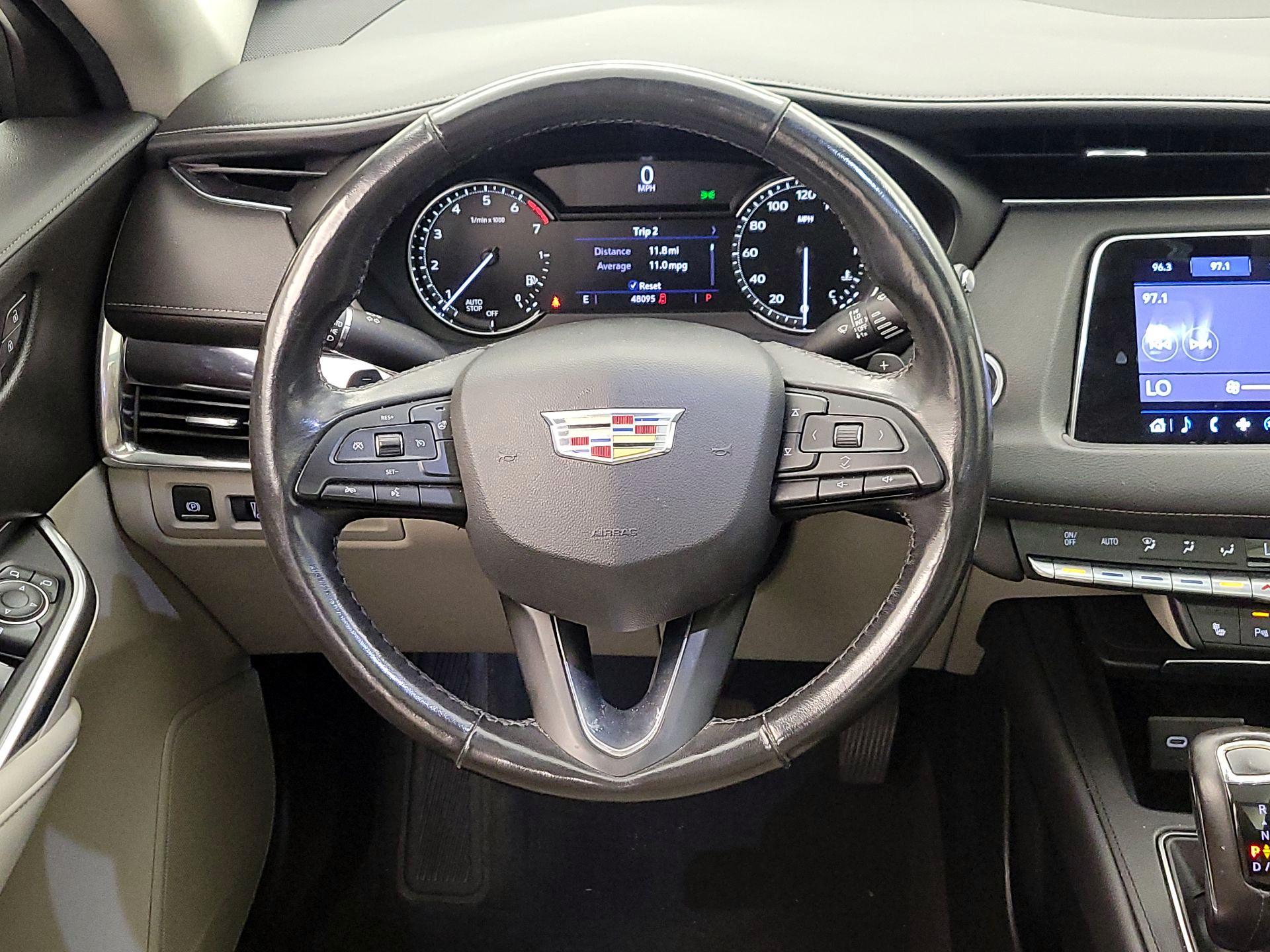 Thumbnail: 2019 Cadillac XT4 - 10