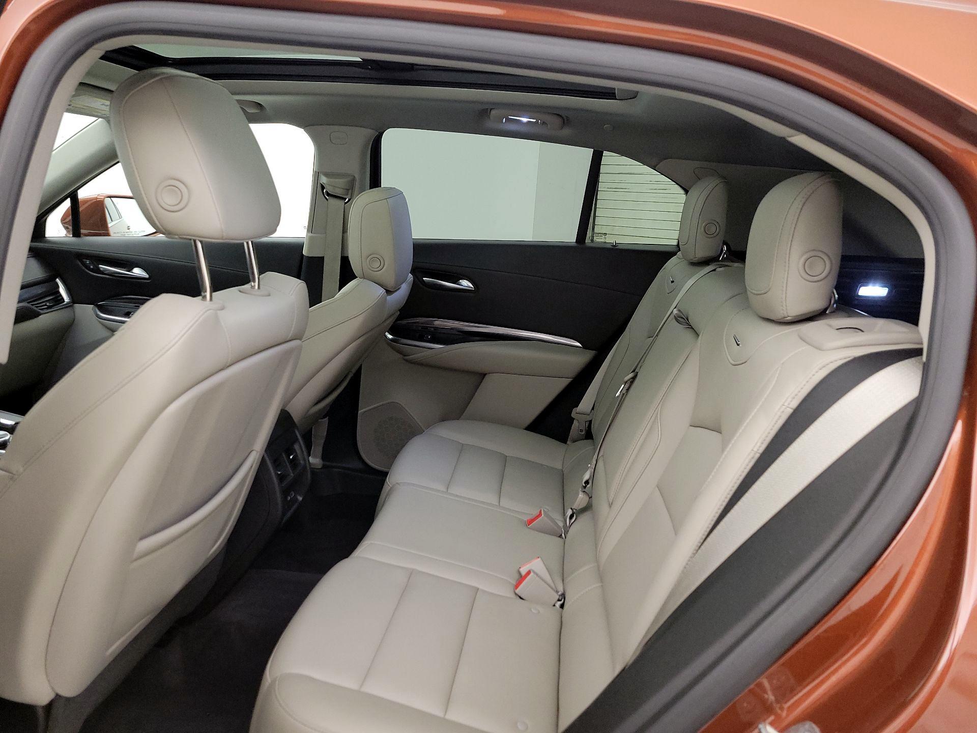 Thumbnail: 2019 Cadillac XT4 - 20