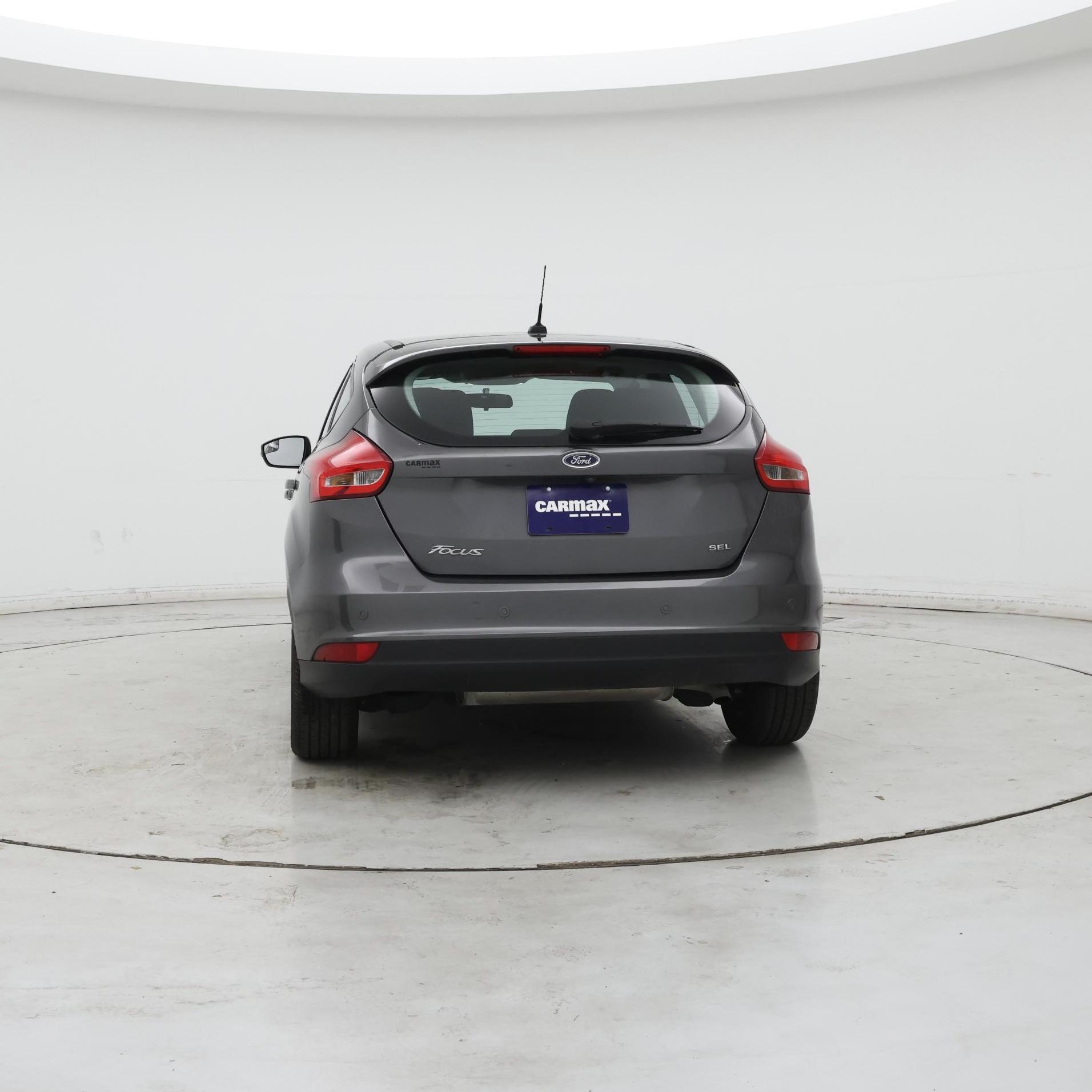 Thumbnail: 2017 Ford Focus - 6