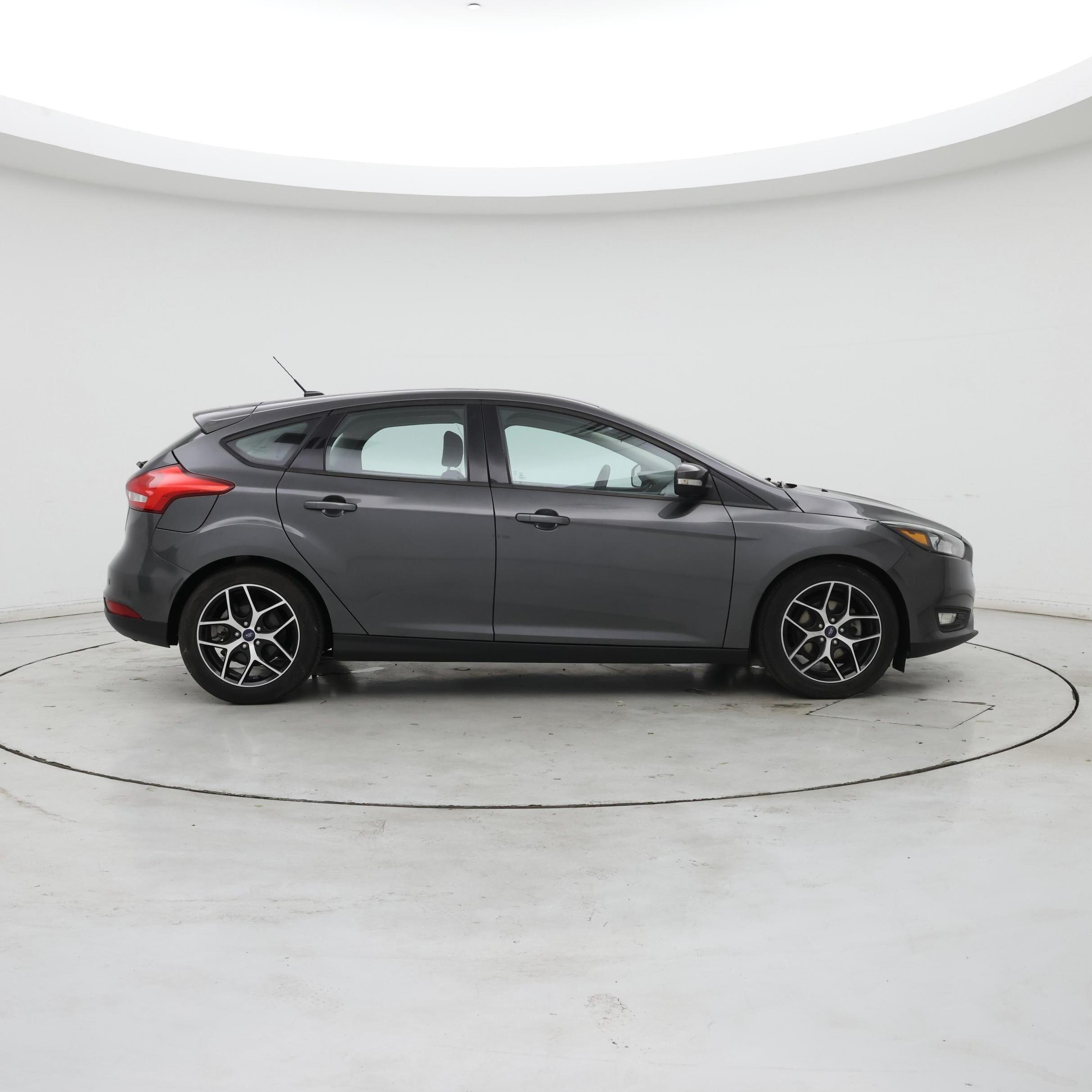 Thumbnail: 2017 Ford Focus - 7