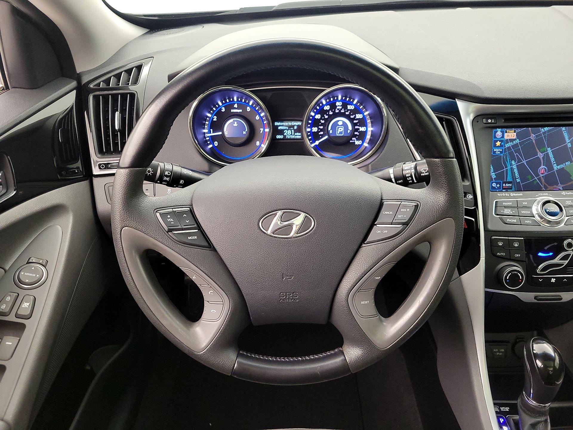 Thumbnail: 2013 Hyundai Sonata - 10
