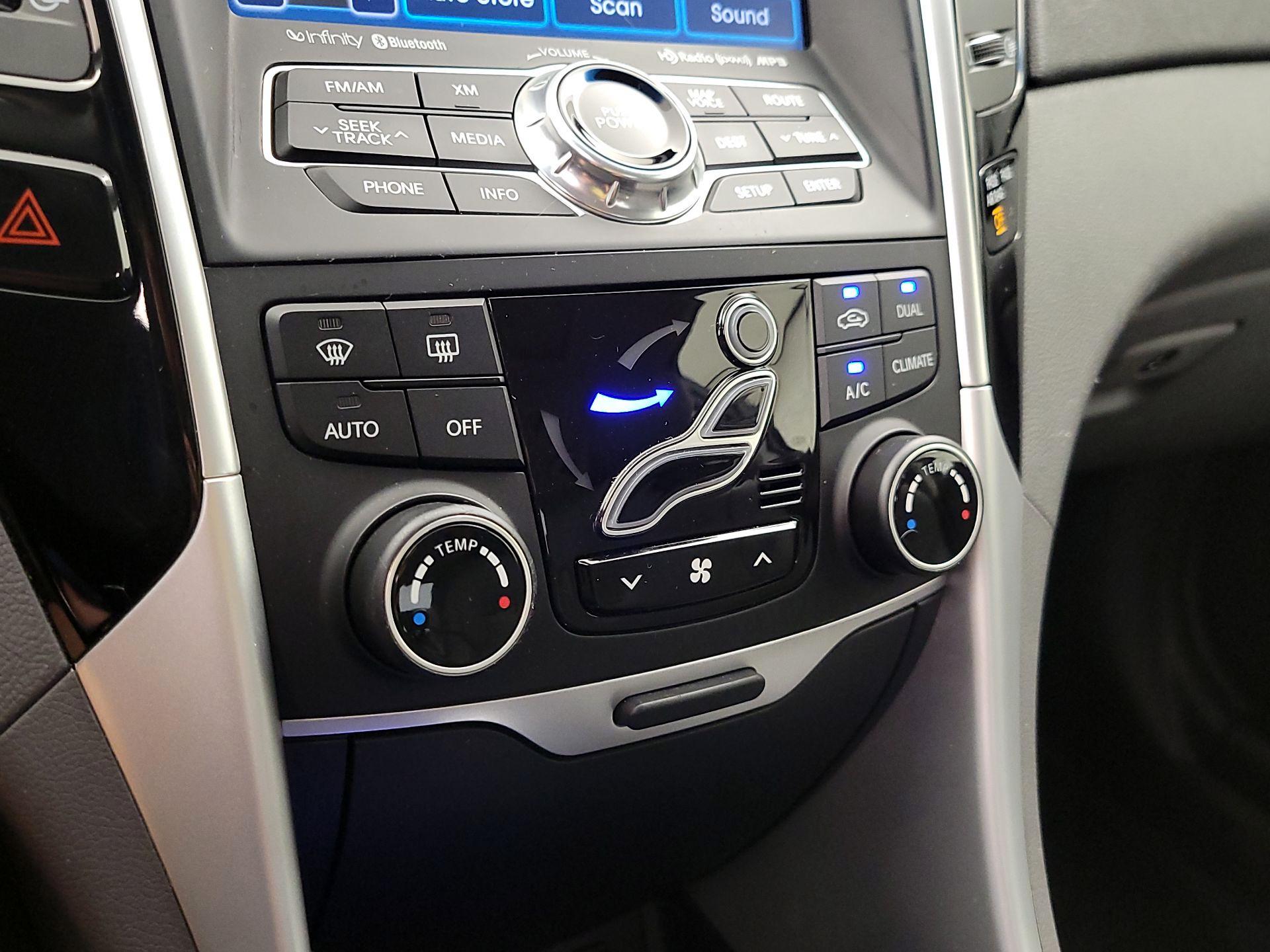 Thumbnail: 2013 Hyundai Sonata - 17