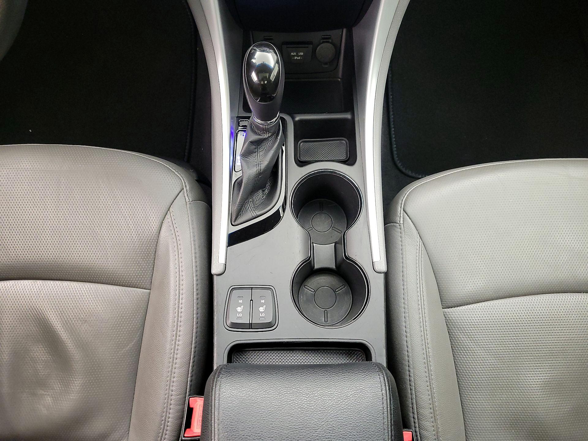 Thumbnail: 2013 Hyundai Sonata - 18