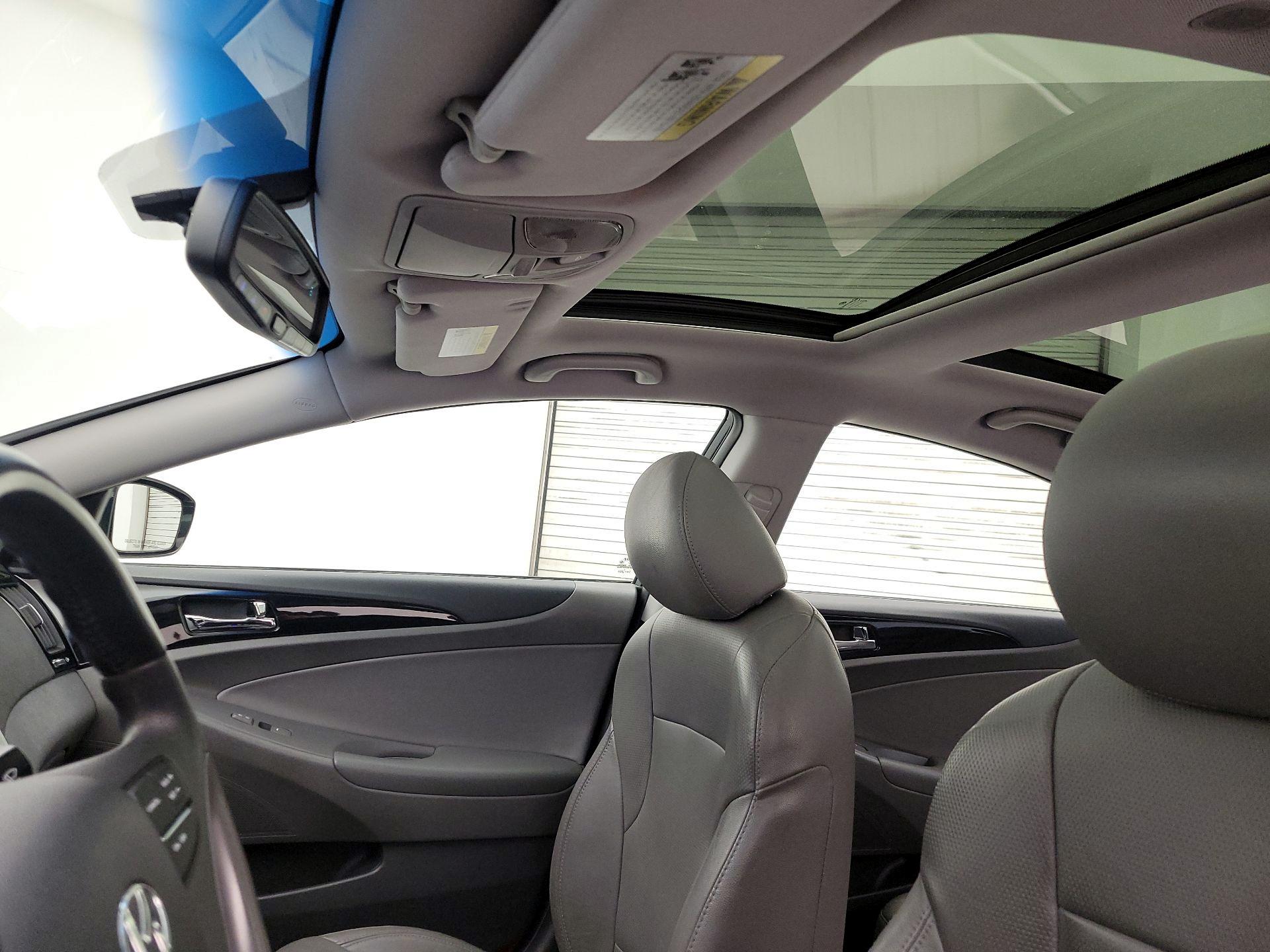 Thumbnail: 2013 Hyundai Sonata - 20