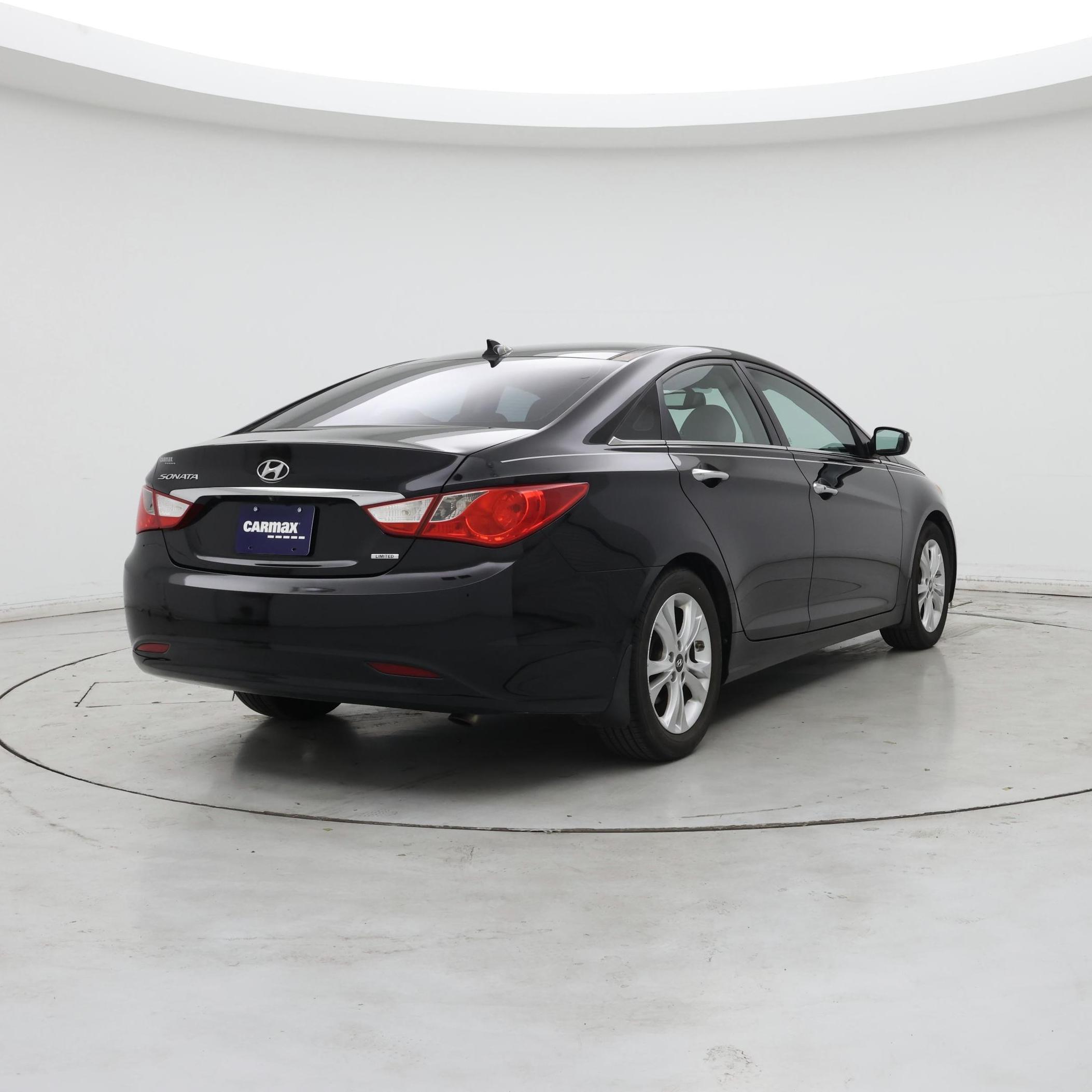 Thumbnail: 2013 Hyundai Sonata - 8
