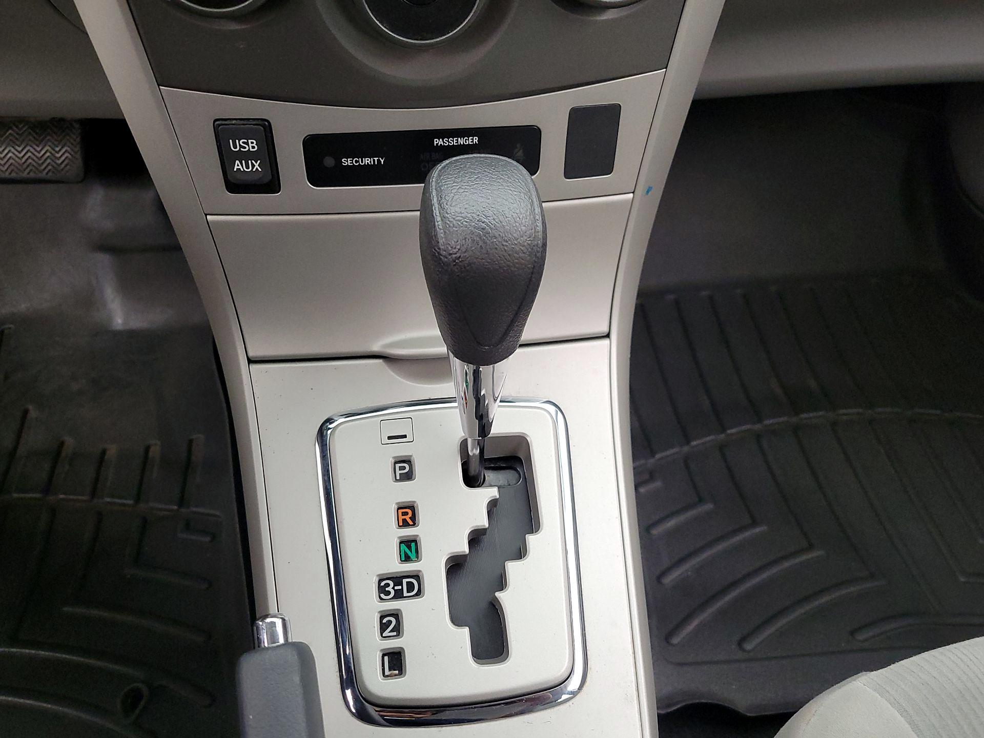Thumbnail: 2013 Toyota Corolla - 16