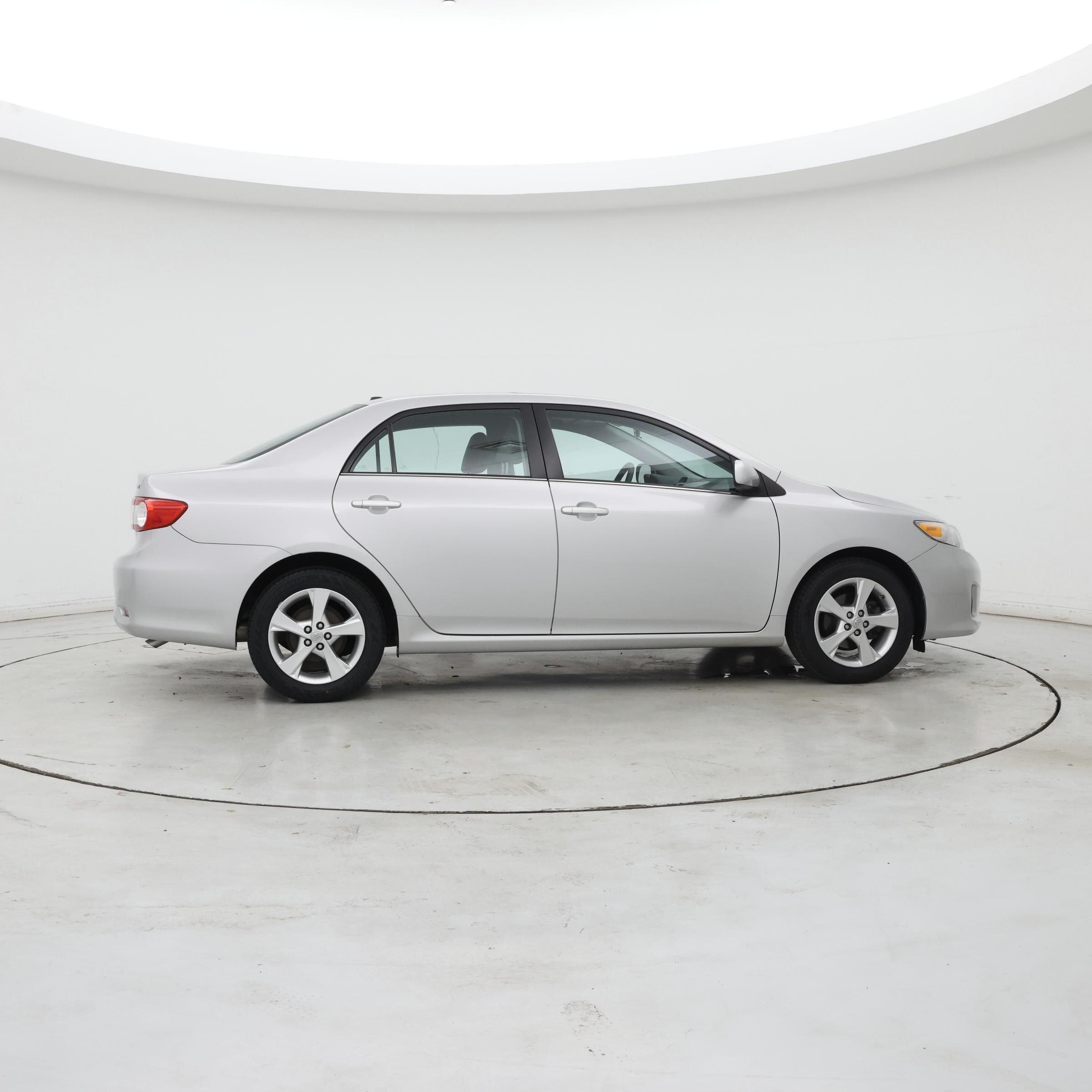 Thumbnail: 2013 Toyota Corolla - 7